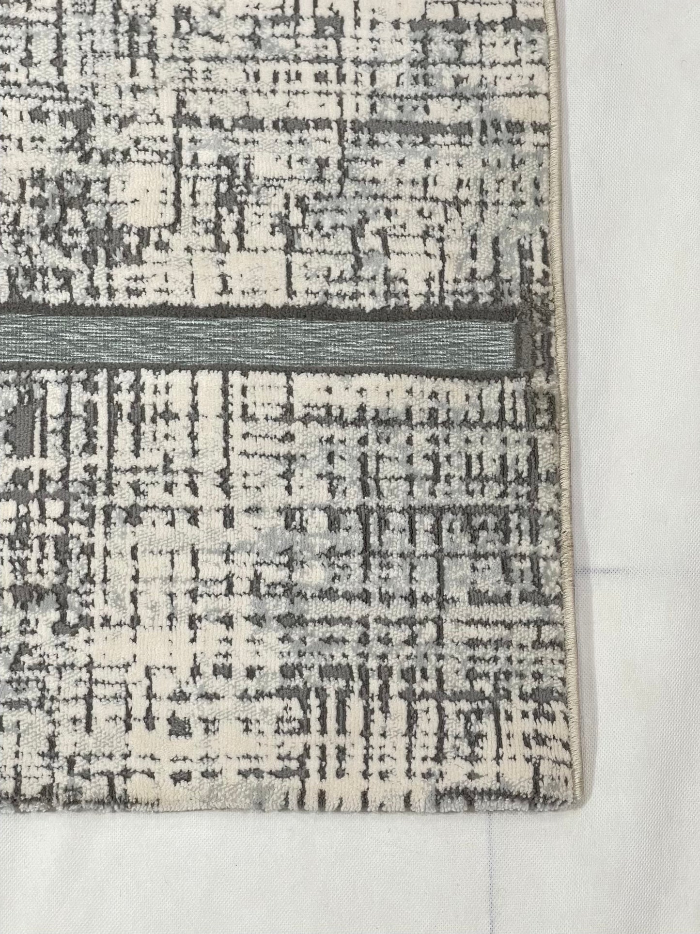 Irani viscose Rug , Woven Back Article-304-Off white , Grey Size : 3 ft width x 5 ft length (100 cm x 150cm)