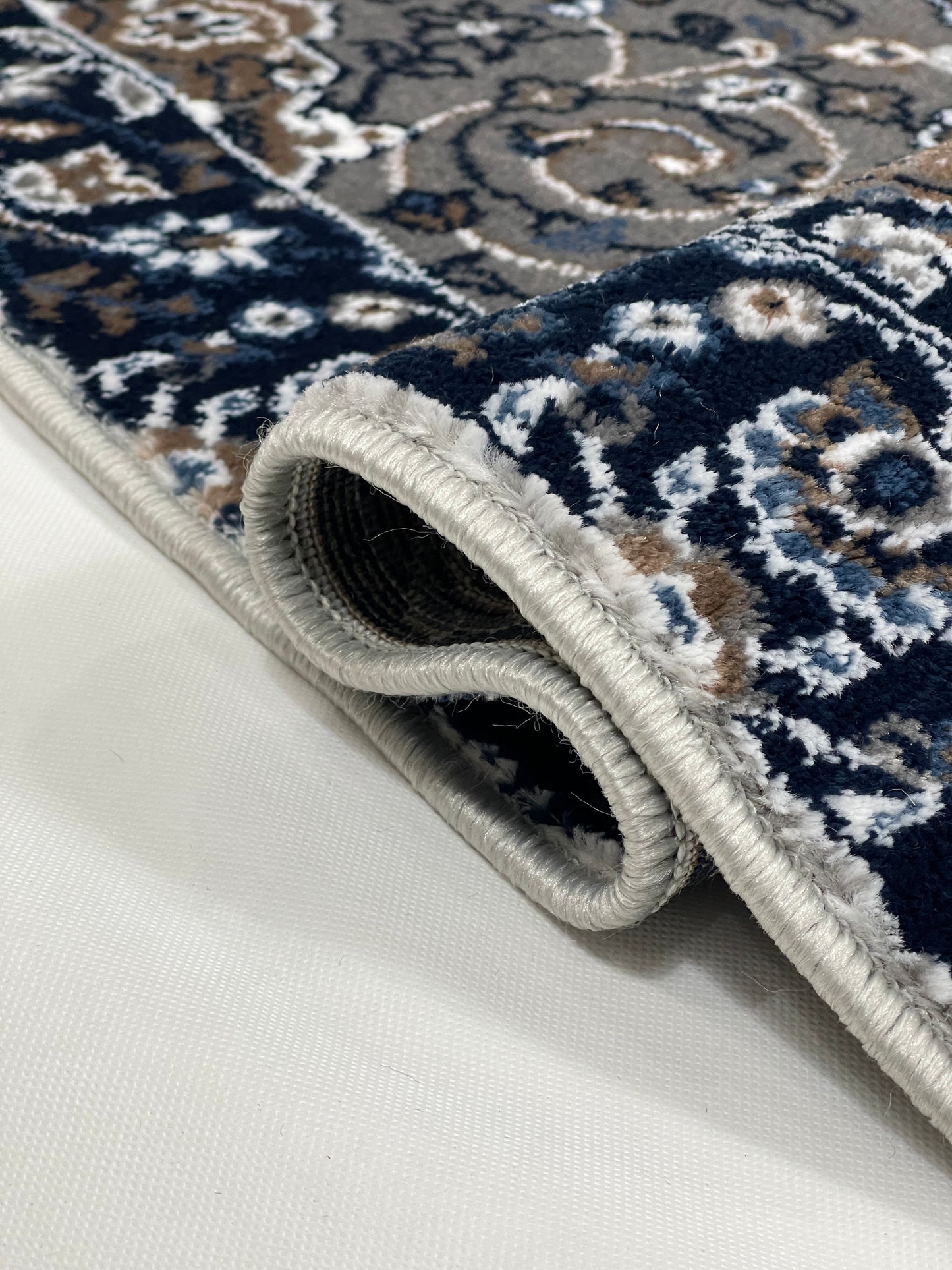 Persian Polypropylene Rug,Woven Back
(Article-19-Grey)
Size : 3 ft width x 5 ft length (100cm x 150 cm)
