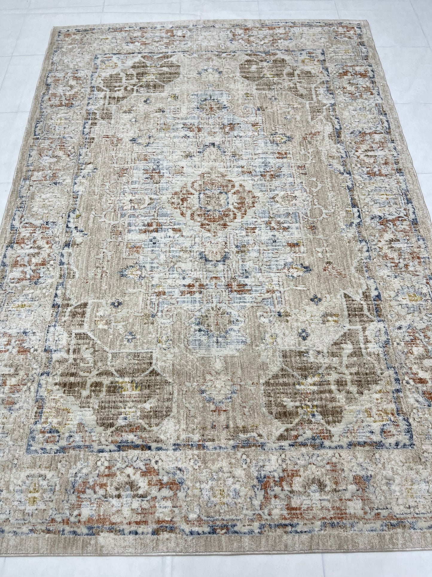 Turkish Polypropylene Silk. Woven Back (Article-1670-Off white )
Size : 5ft width  x 7.3ft length (150cm x 220cm)