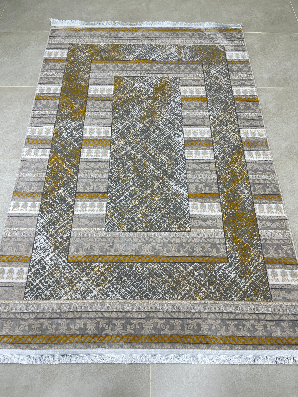 Vintage soul, modern precision ✨ Irani machine-made for timeless homes
Size : 5 ft width x 7.3 ft length 
Article-302-Grey,Rust