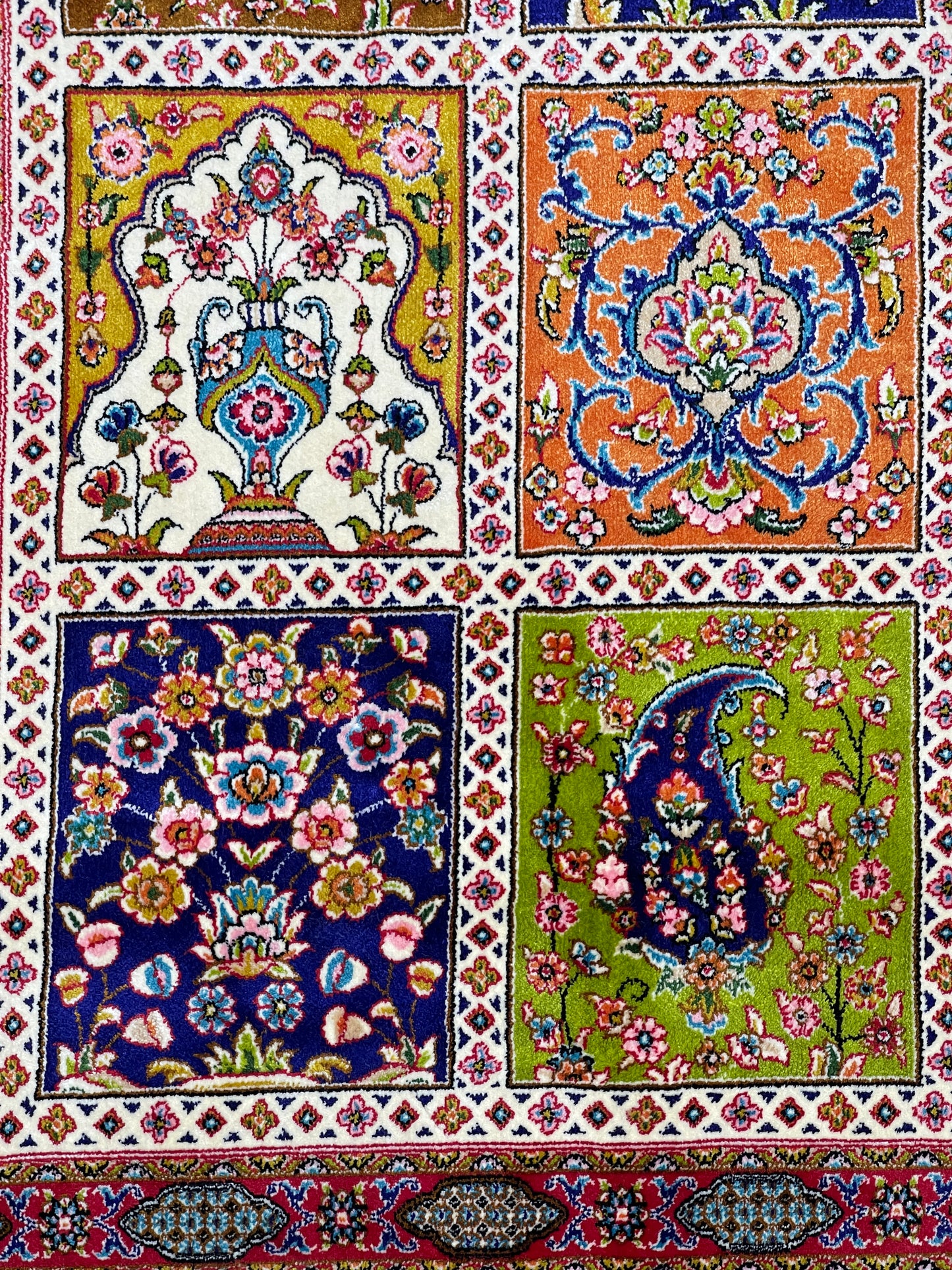 Premium Irani 1600 Reed Machine Made Rug - Off white & Multi with Cotton Back
Size : 5 ft width x 7.3 ft length (150cm x 225cm)
