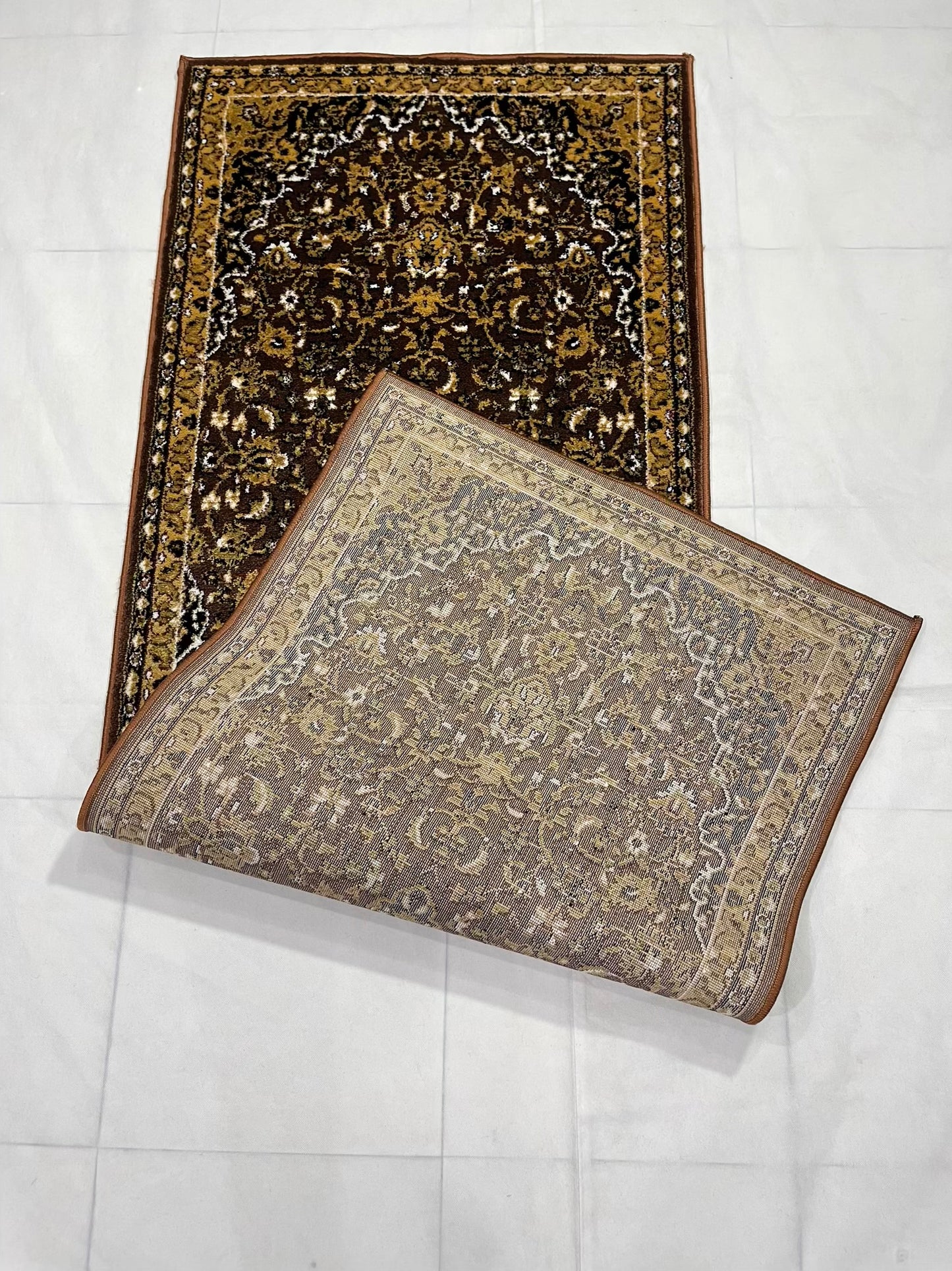 Persian Brown Polypropylene Woven Rug.
 Size : 2.6 ft width x 6.3 ft length
 (80 cm x 200cm)