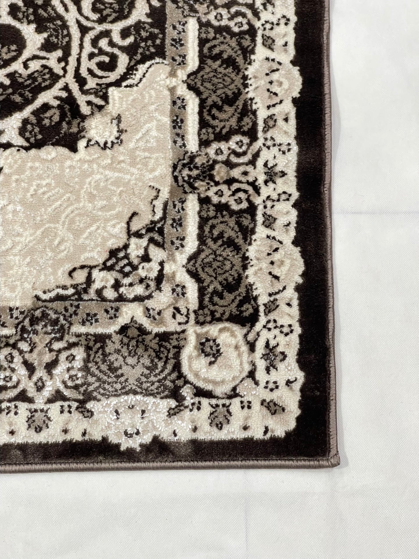 Turkish Top Quality Silk.(Article-1073-Brown) Size: 3 ft width x 5 ft length ( 100cm x 150cm)