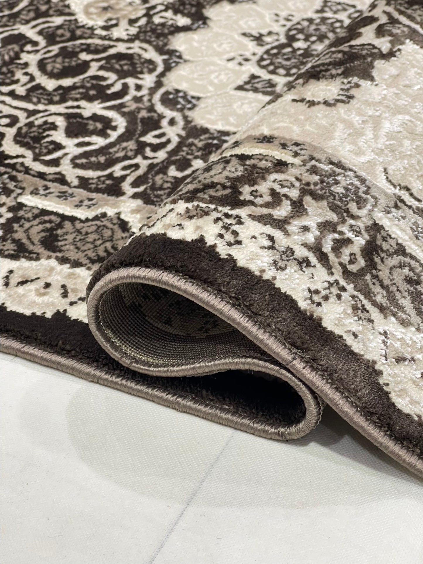 Turkish Top Quality Silk.(Article-1073-Brown) Size: 3 ft width x 5 ft length ( 100cm x 150cm)