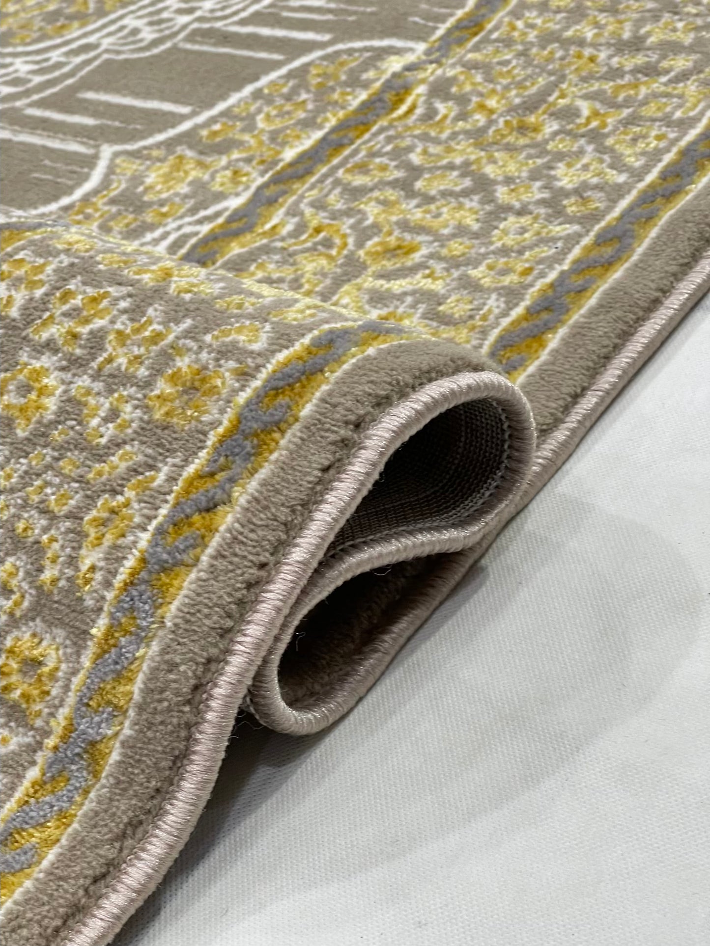 Pakistani Silk Woven Rug.(Article-1460-Light Beige , Gold)
Size : 5ft width  x 7.3ft length (150cm x 220cm)