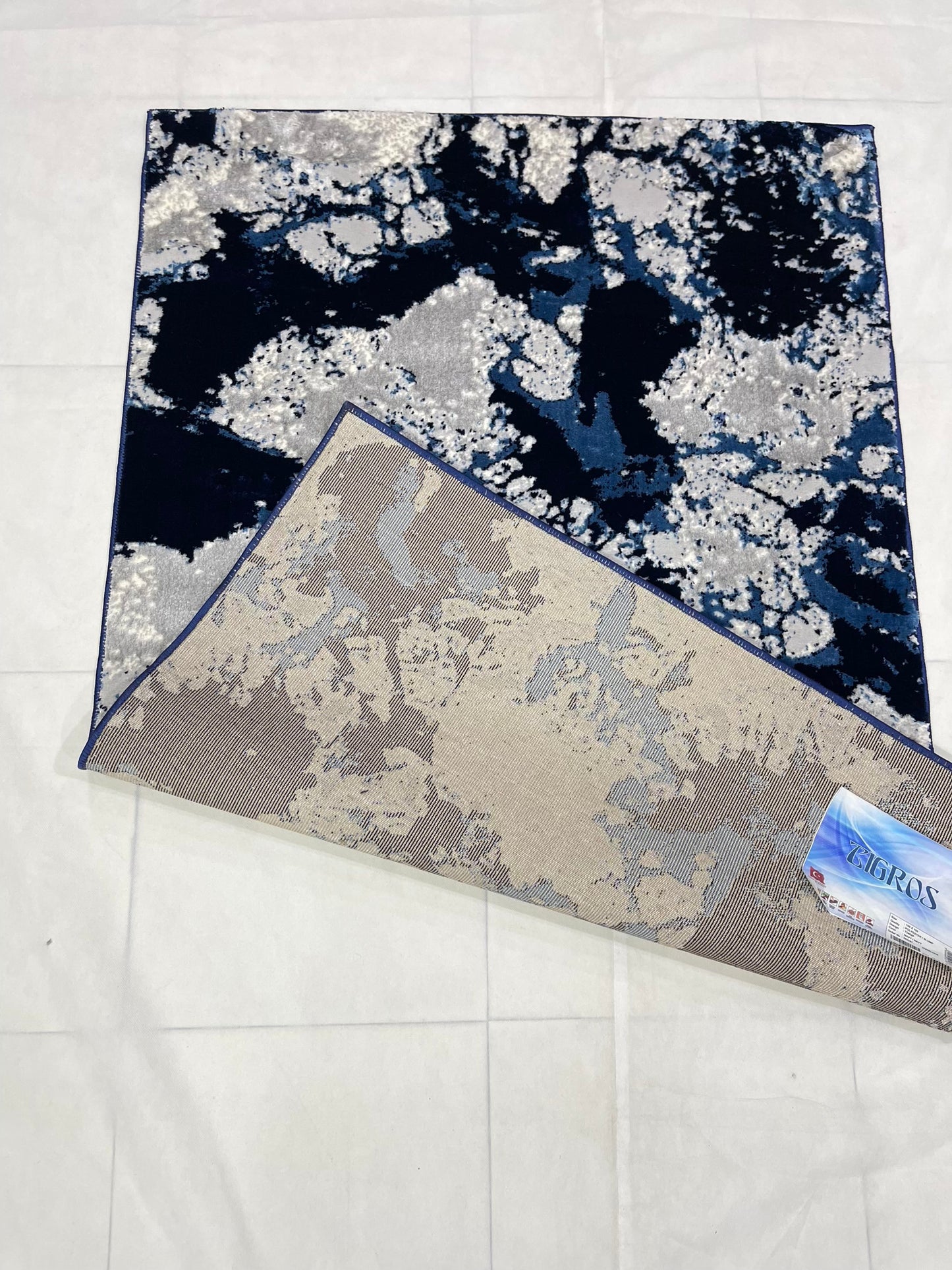 Turkish Top Quality Silk.(Article-1072-Blue) Size: 3 ft width x 5 ft length ( 100cm x 150cm)
