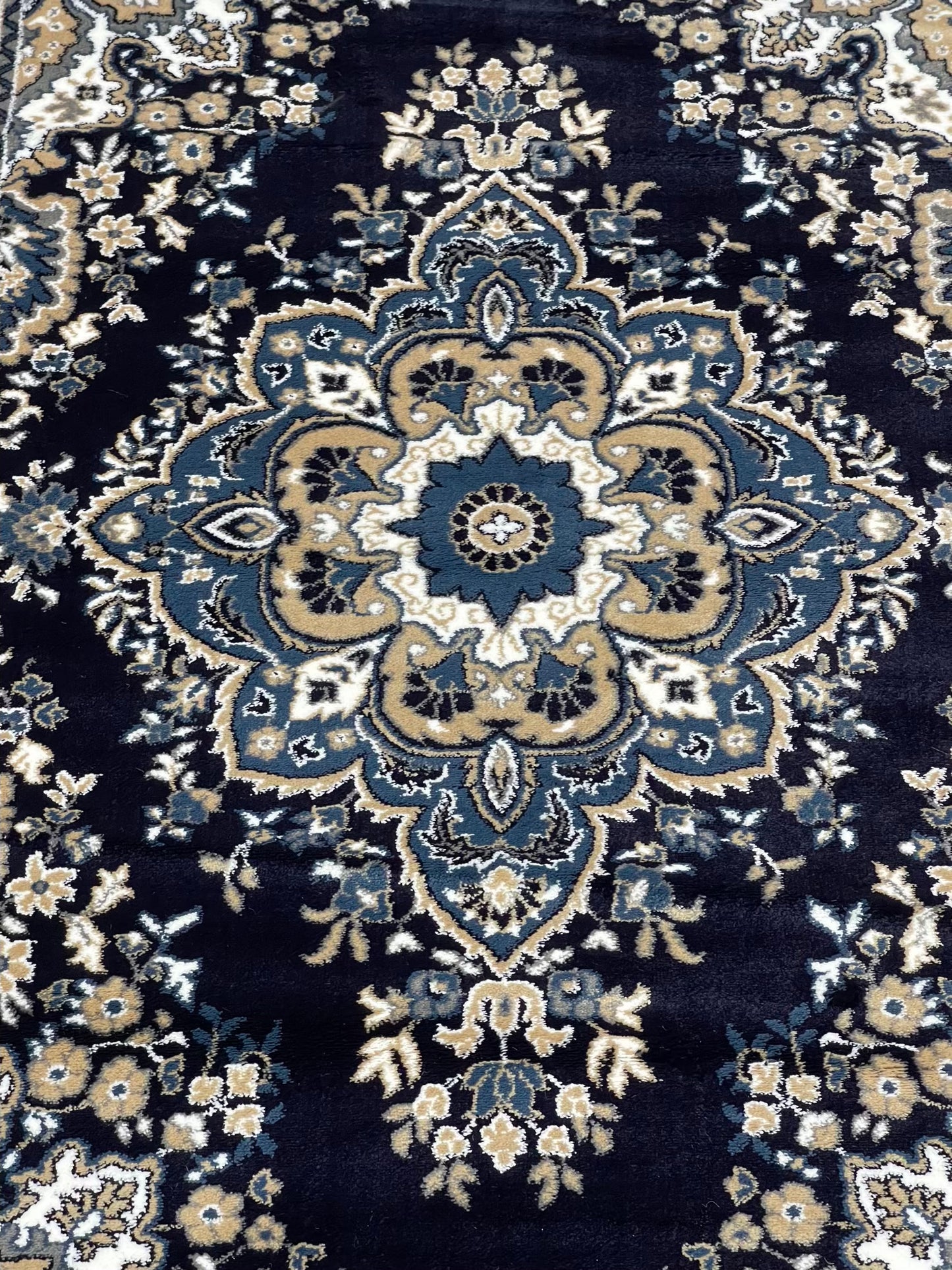 Persian polypropylene Rug,back woven(Article-35-Blue )
Size : 5ft width  x 7.3ft length (150cm x 220cm)