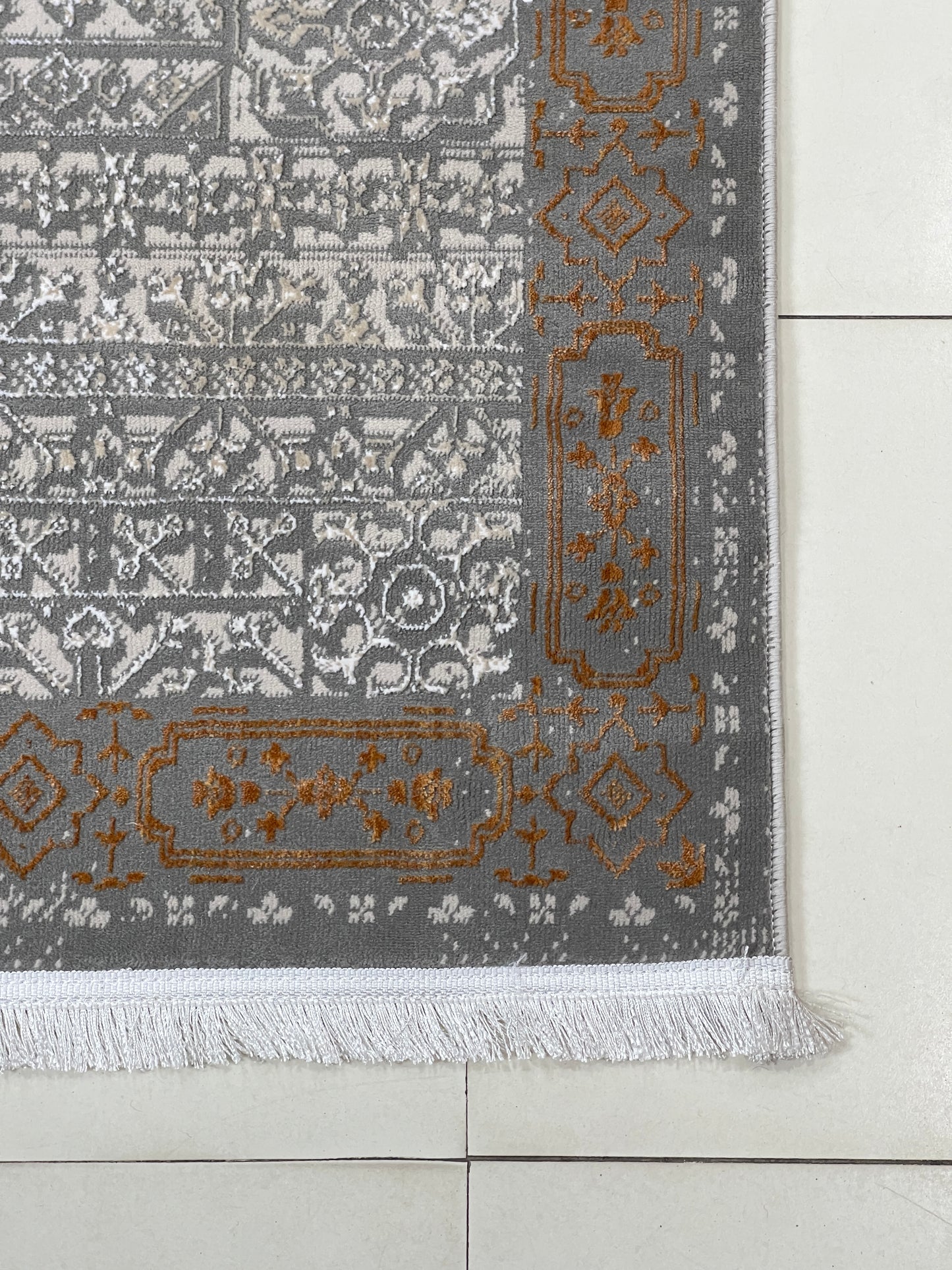 Irani viscose Rug , Woven Back
Article-324-Grey, Rust
Size : 3 ft width x 5 ft length (100 cm x 150cm)