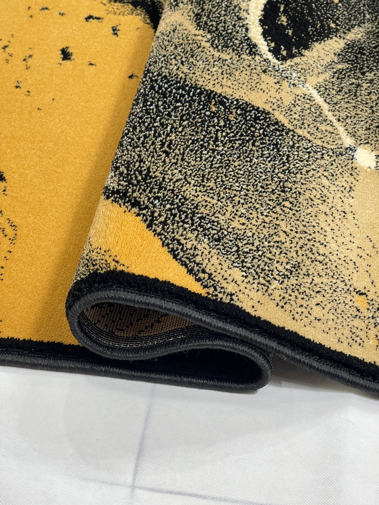 Modern Polypropylene Rug,back woven(Article-168-Black)
Size : 6.6 ft width x 9.6 ft length (200cm x 290cm)