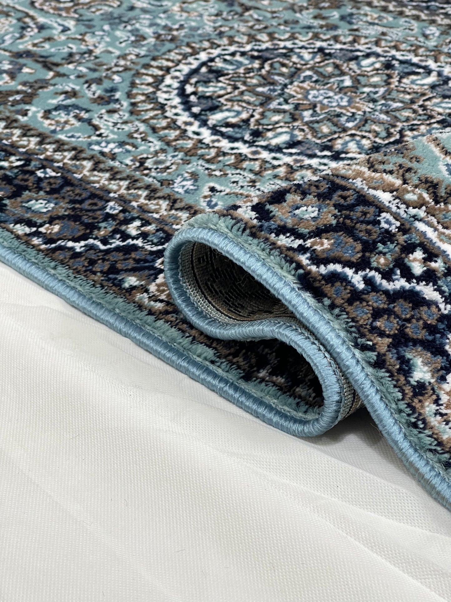 Feroze Persian Polypropylene Woven Rug.
 Size : 2.6 ft width x 6.6 ft length
 (80 cm x 200cm)