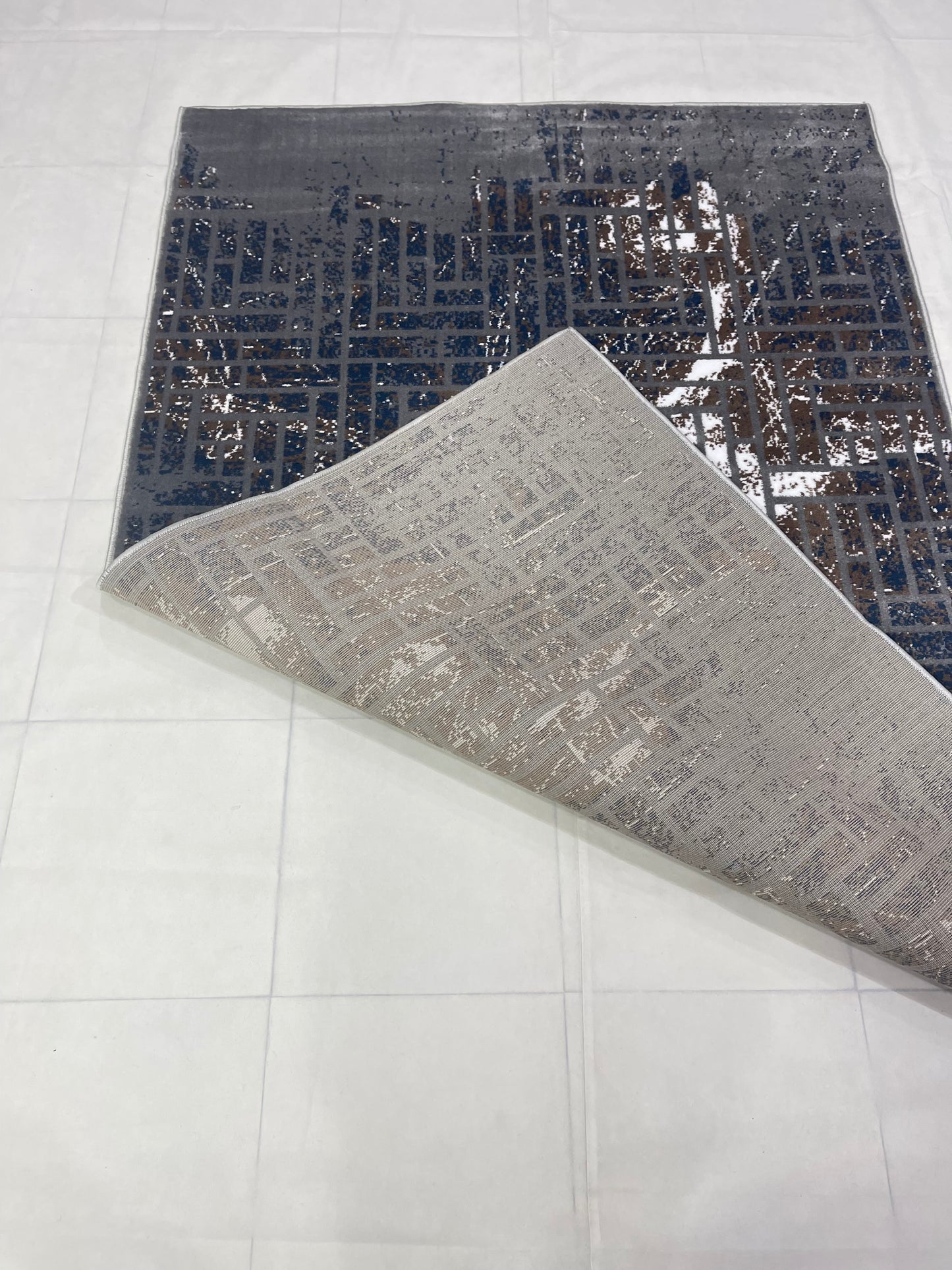 Modern polypropylene Rug,back woven(Article-6774-Grey ) Size : 5ft width  x 7.3ft length (150cm x 220cm)