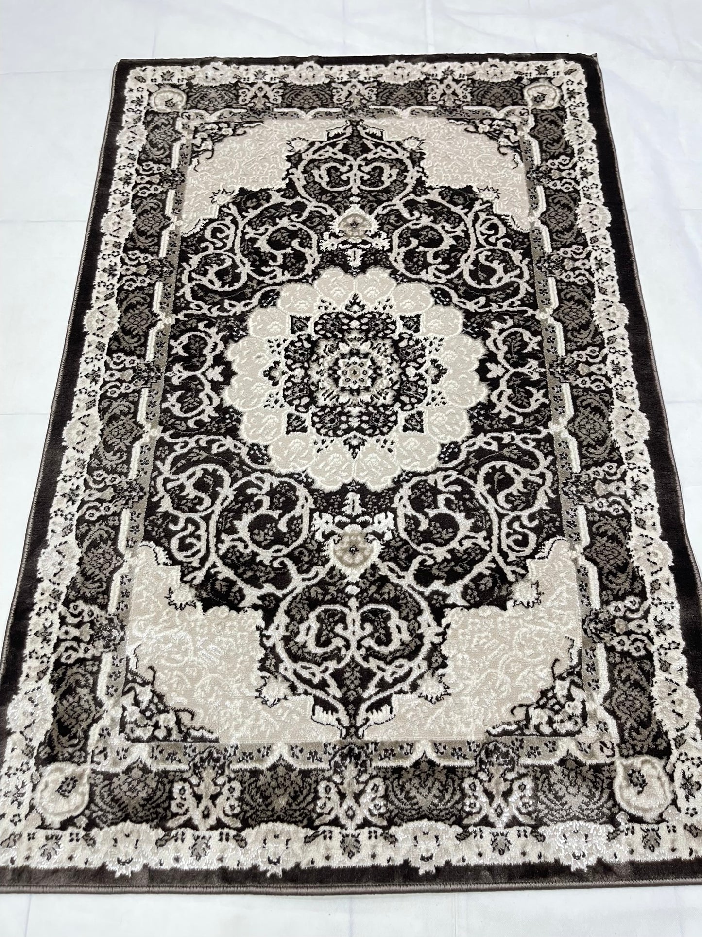 Turkish Top Quality Silk.(Article-1073-Brown) Size: 3 ft width x 5 ft length ( 100cm x 150cm)