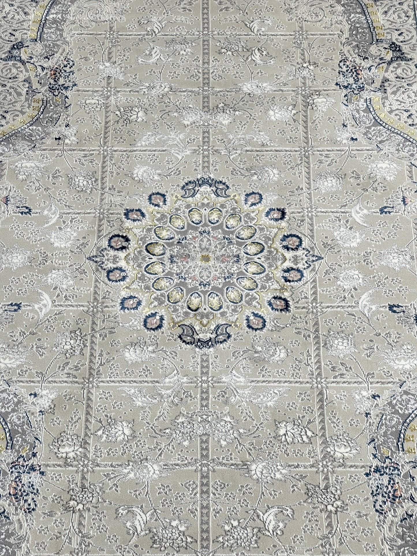 New Turkish Silk (Surya A) 
Size: 6.6 ft width x 9.6 ft length (200cm x 290cm)
Article -614- Off White
