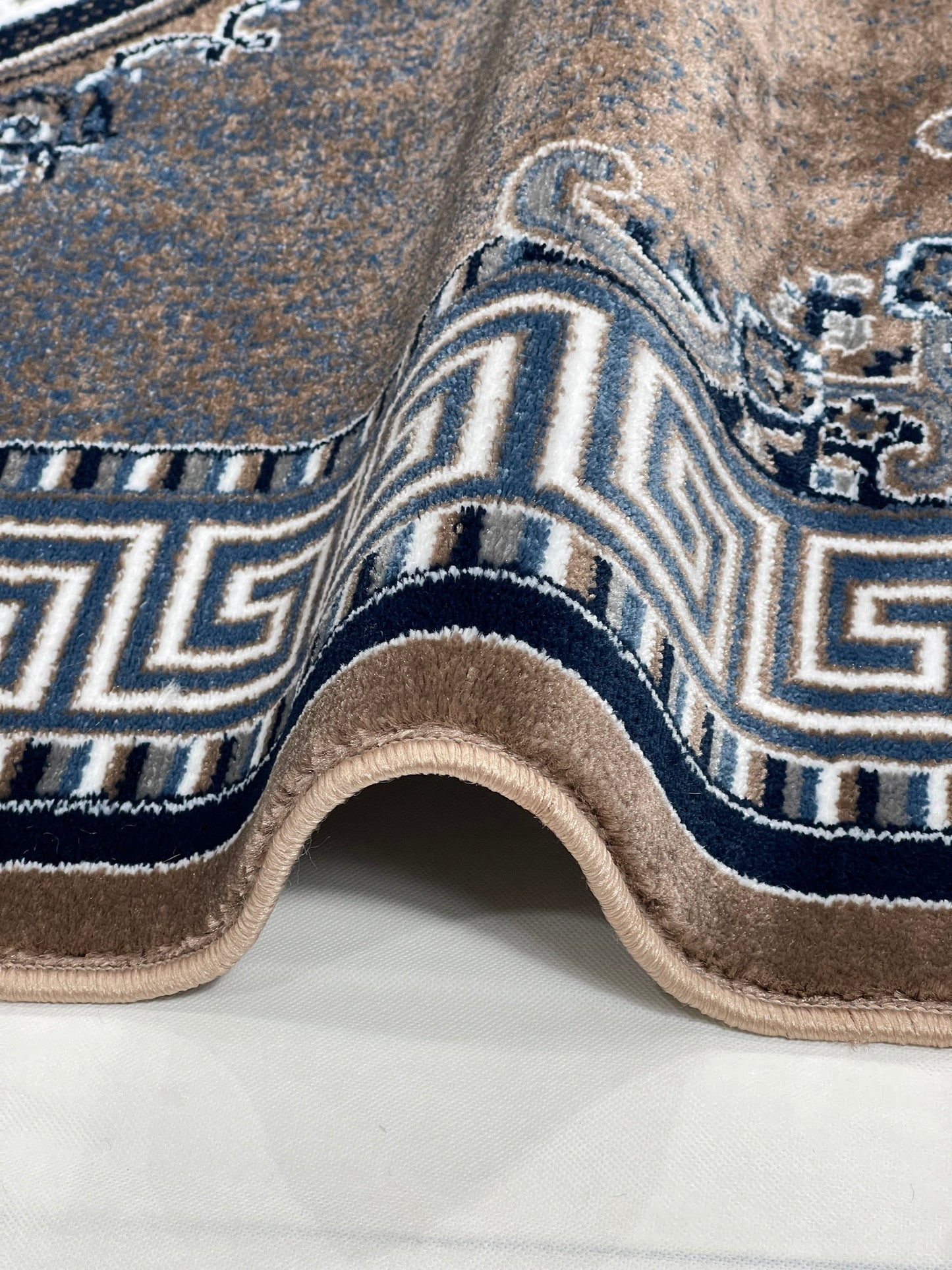 Modern Polypropylene Rug,back woven(Article-75-Mink)
Size : 5ft width  x 7.3ft length (150cm x 220cm)