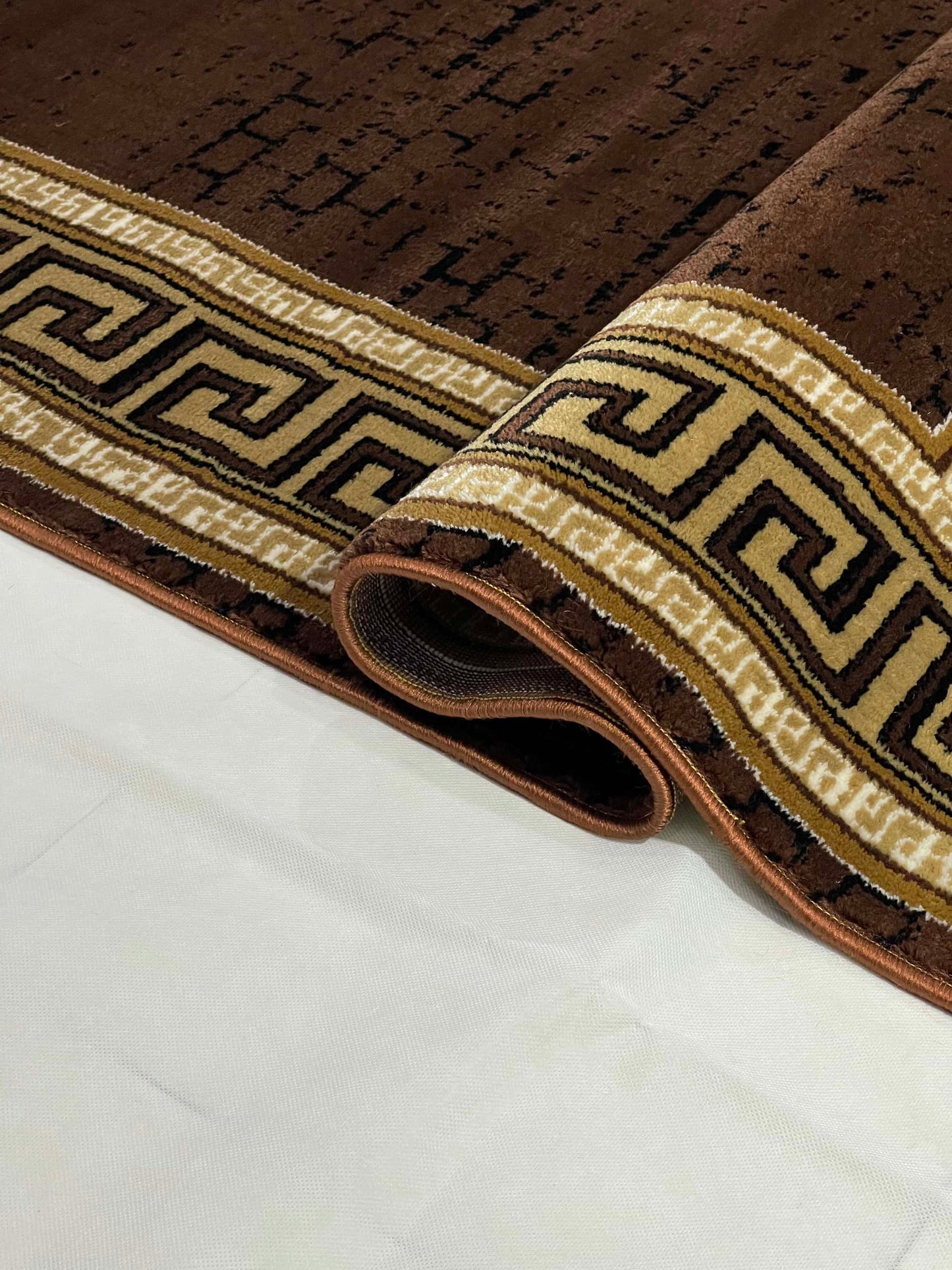 Modern polypropylene Rug,back woven(Article-370-Brown )
Size : 5ft width  x 7.3ft length (150cm x 220cm)