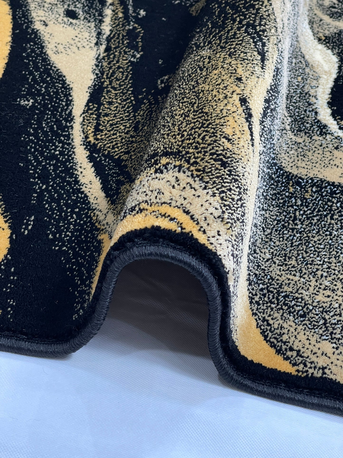 Modern Polypropylene Rug,back woven(Article-168-Black)
Size : 6.6 ft width x 9.6 ft length (200cm x 290cm)