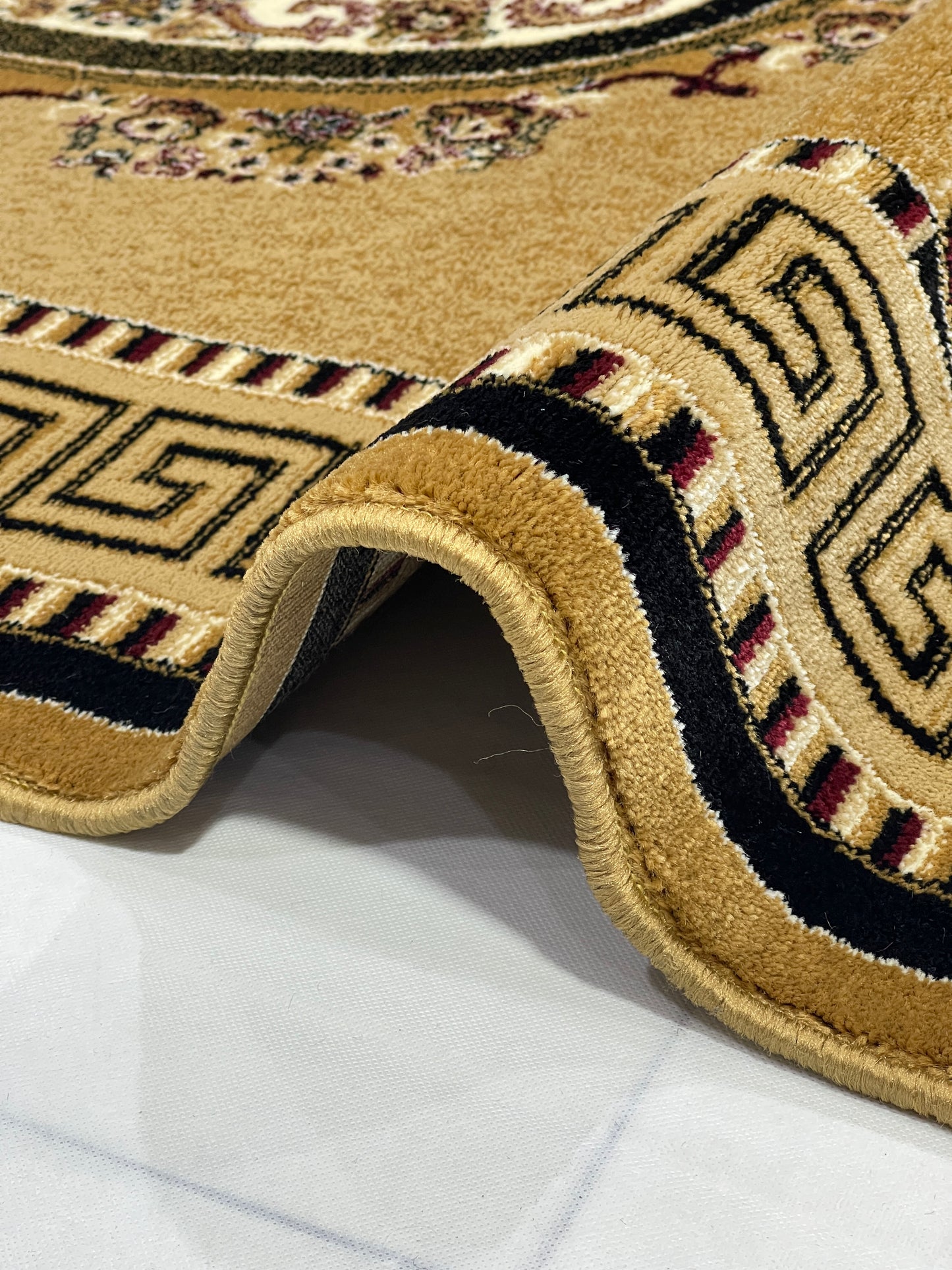 Versace polypropylene Rug,back woven(Article-75-Gold)
Size : 5ft width  x 7.3ft length (150cm x 220cm)
