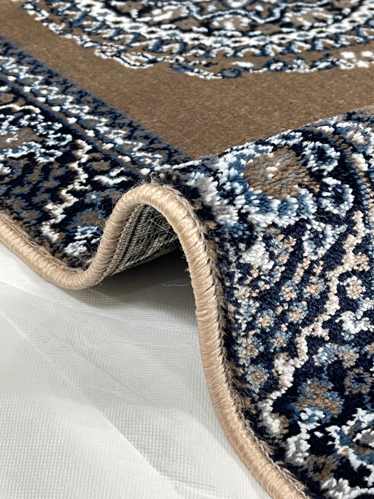 Mink Persian Polypropylene Woven Rug.
 Size : 2.6 ft width x 6.6 ft length
 (80 cm x 200cm)