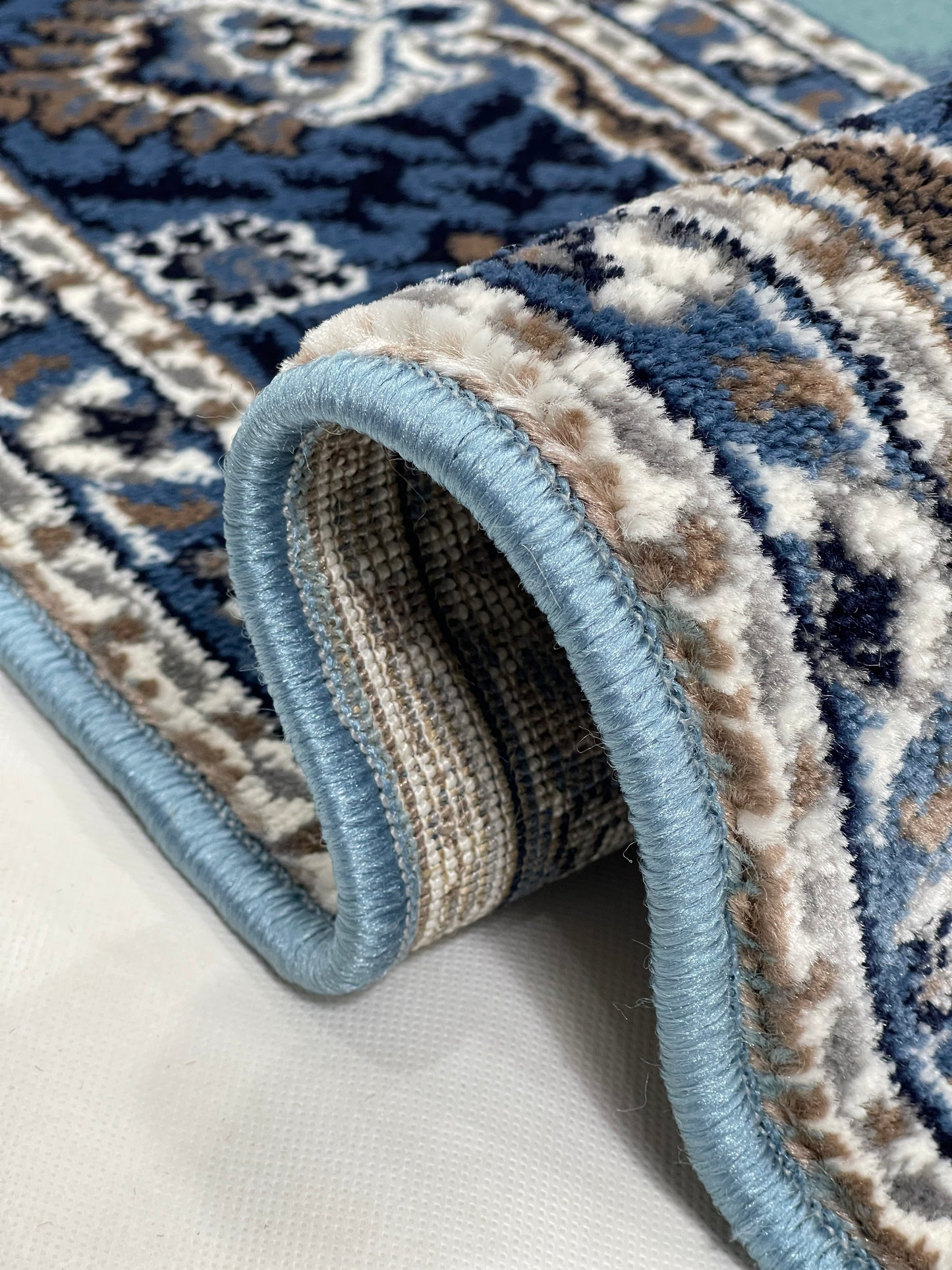 Persian polypropylene Rug,back woven(Article-39-Feroze)
Size : 6.6 ft width x 9.6 ft length (200cm x 290cm)