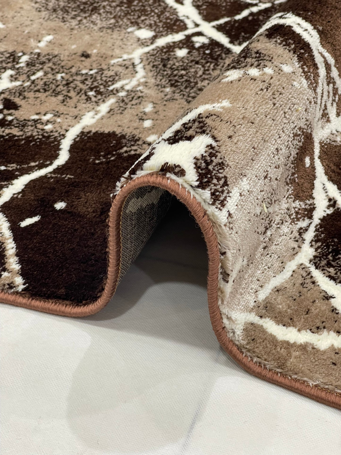 Polyester Silk Woven Rug.(Article-1559-Brown) Size : 4 ft width x 5.6 ft length