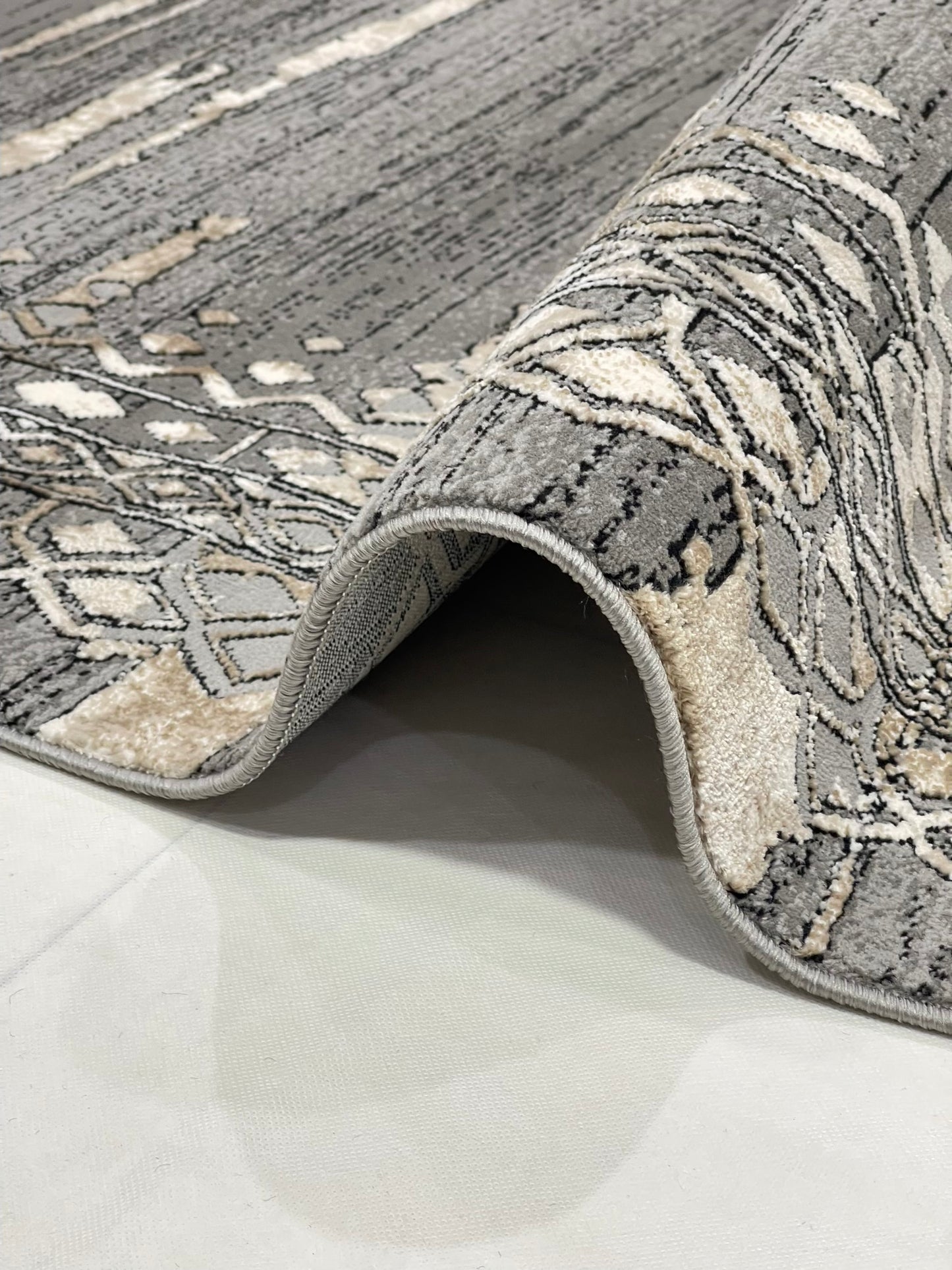 Irani Vintage Woven Rug.
 Article -2045-Grey
Size: 4 ft width x 6 ft length ( 120cm x 180 cm)