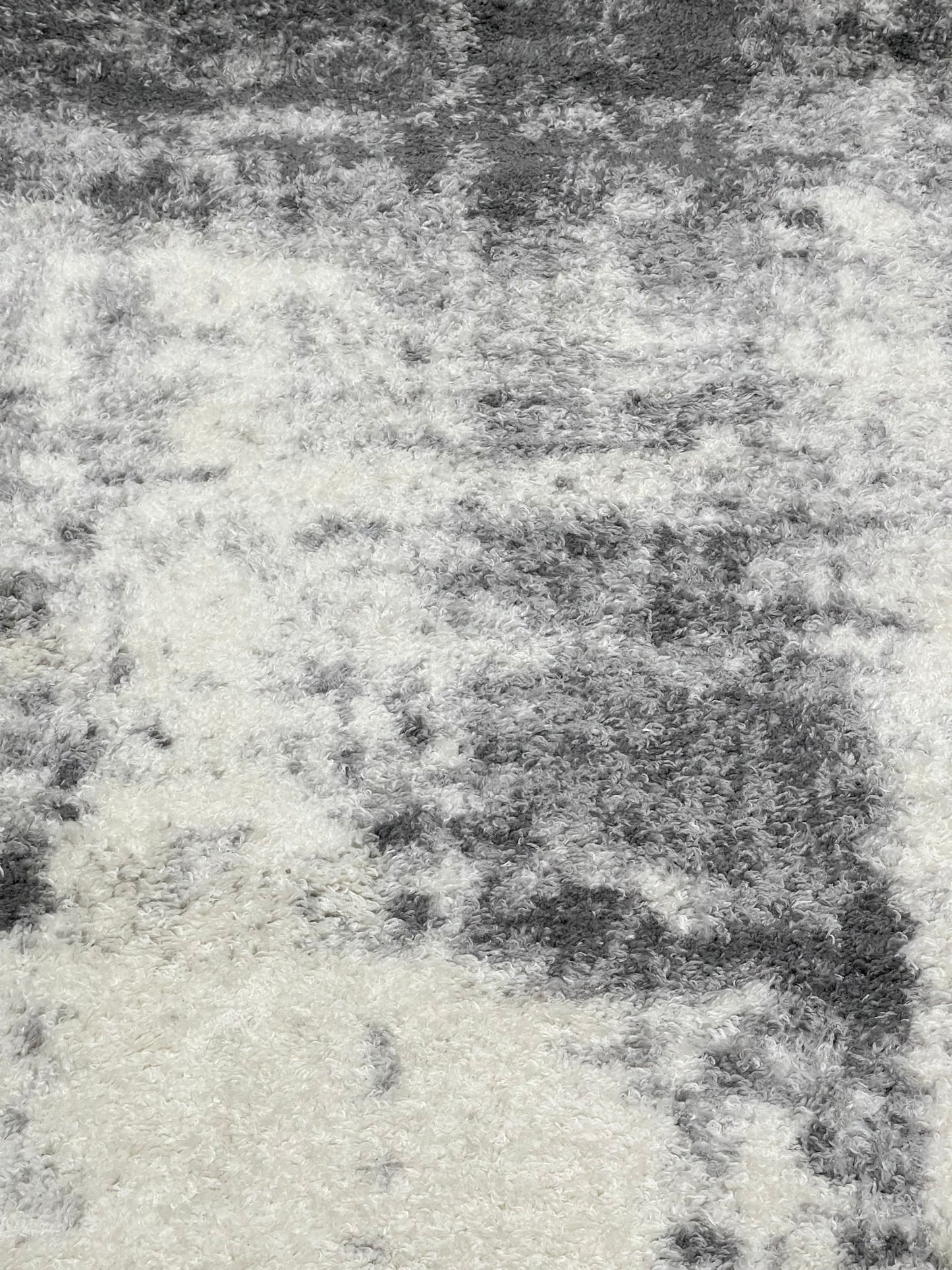 Turkish Shaggy Rug With Woven Back.  Size : 5 Ft Width x 7.3 Ft Length (160cm x 220cm) Article-08-Off White, Grey