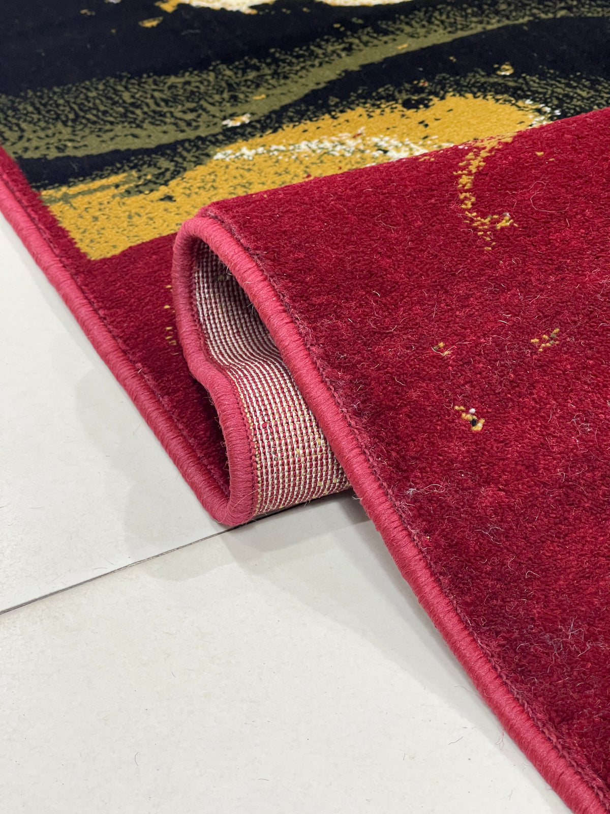 Modern polypropylene Rug,back woven
(Article-567-Red)