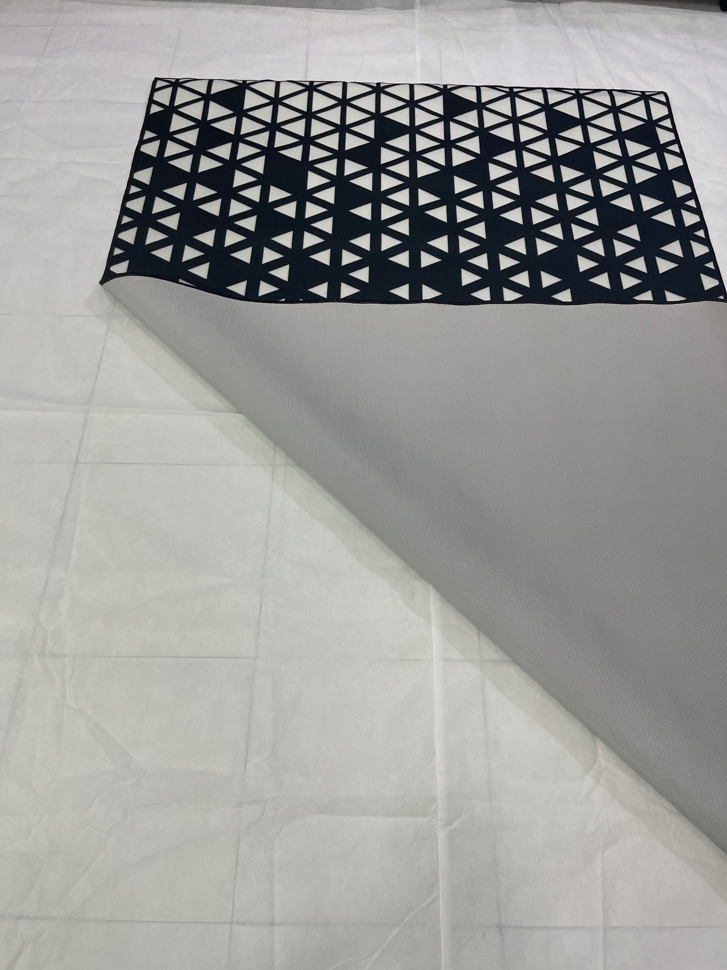 Modern Non-Woven TPR Anti Slip Rug.
Size : 5ft width  x 7.8ft length (150cm x 230cm)
Article-2701-Off white