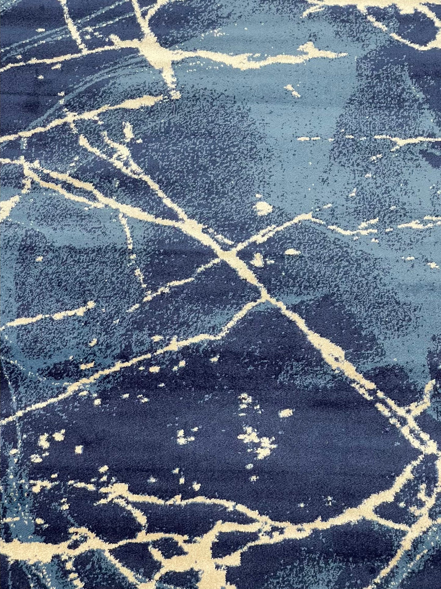 Modern polypropylene Rug,back woven(Article-3566-Blue)
Size : 6.6 ft width x 9.6 ft length (200cm x 290cm)
