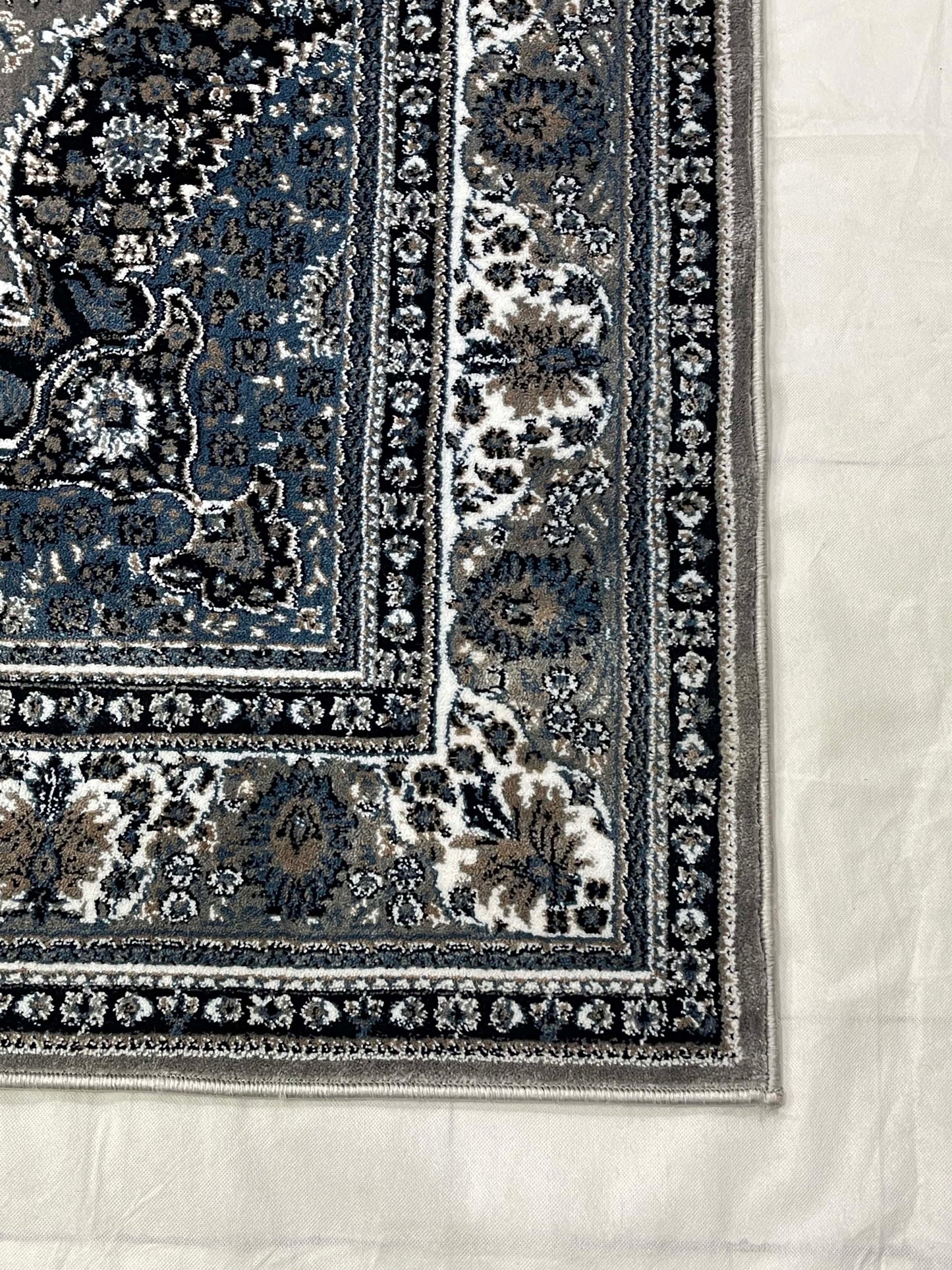 Persian polypropylene Rug,back woven(Article-19-Grey)
Size : 5ft width  x 7.3ft length (150cm x 220cm)