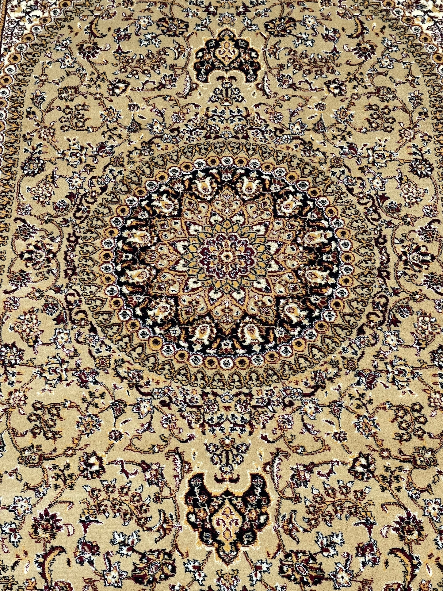 Persian polypropylene Rug,back woven(Article-22-Beige)
Size : 6.6 ft width x 9.6 ft length (200cm x 290cm)