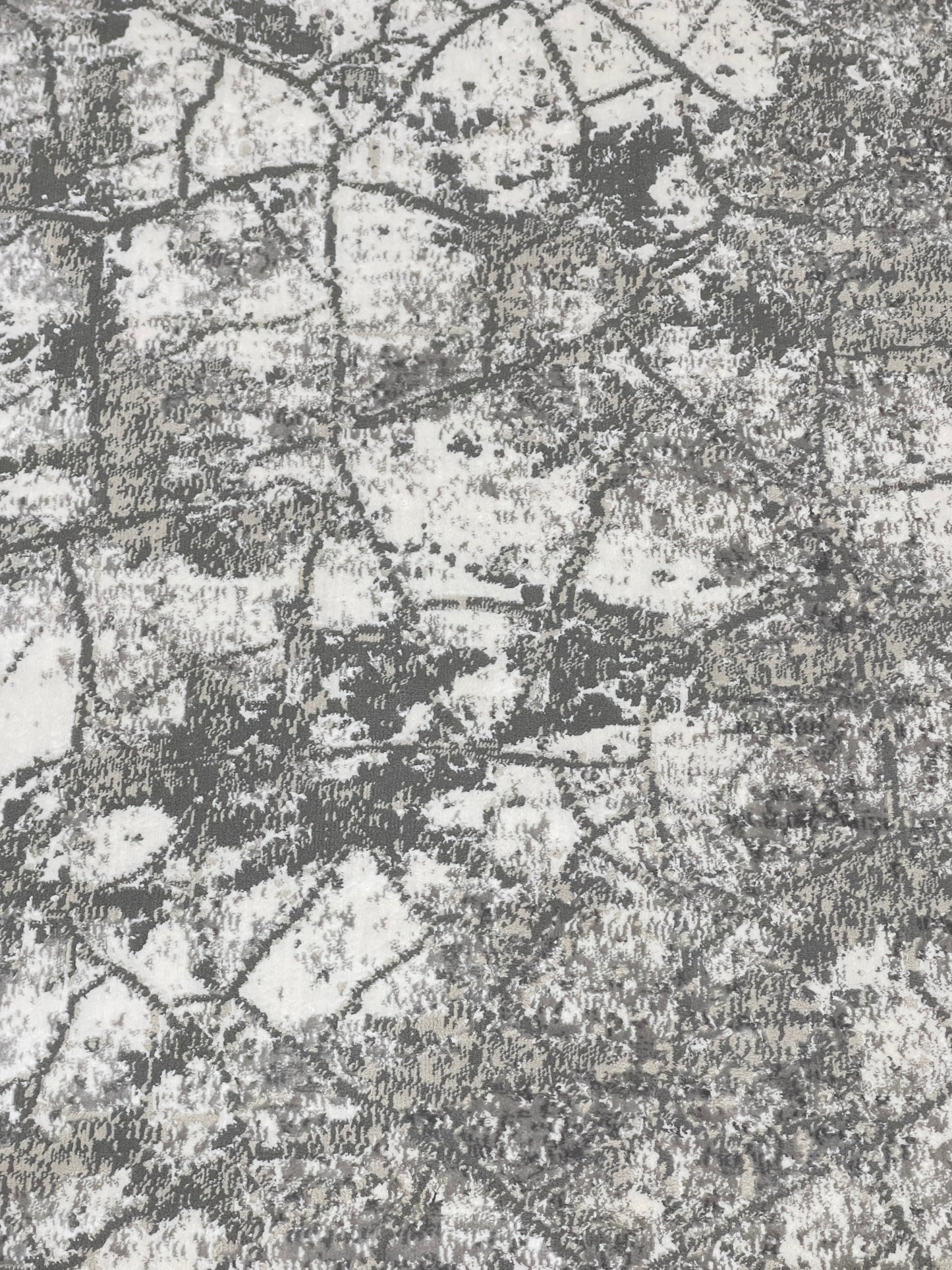 Irani viscose Rug , Woven Back
Article-318-Grey 
Size : 3 ft width x 5 ft length (100 cm x 150cm)