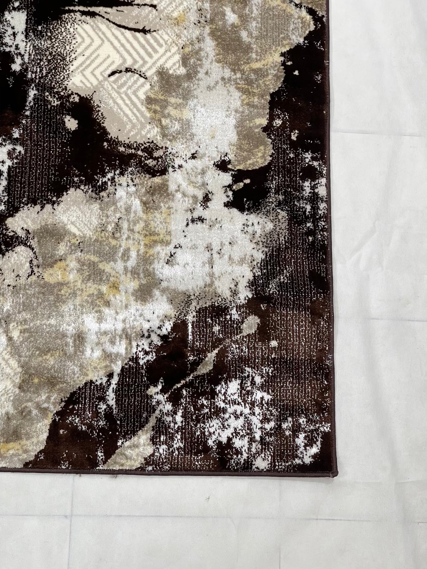 Turkish Top Quality Silk.(Article-1089-Brown) Size: 6.6 ft width x 9.6 ft length (200cm x 290cm)