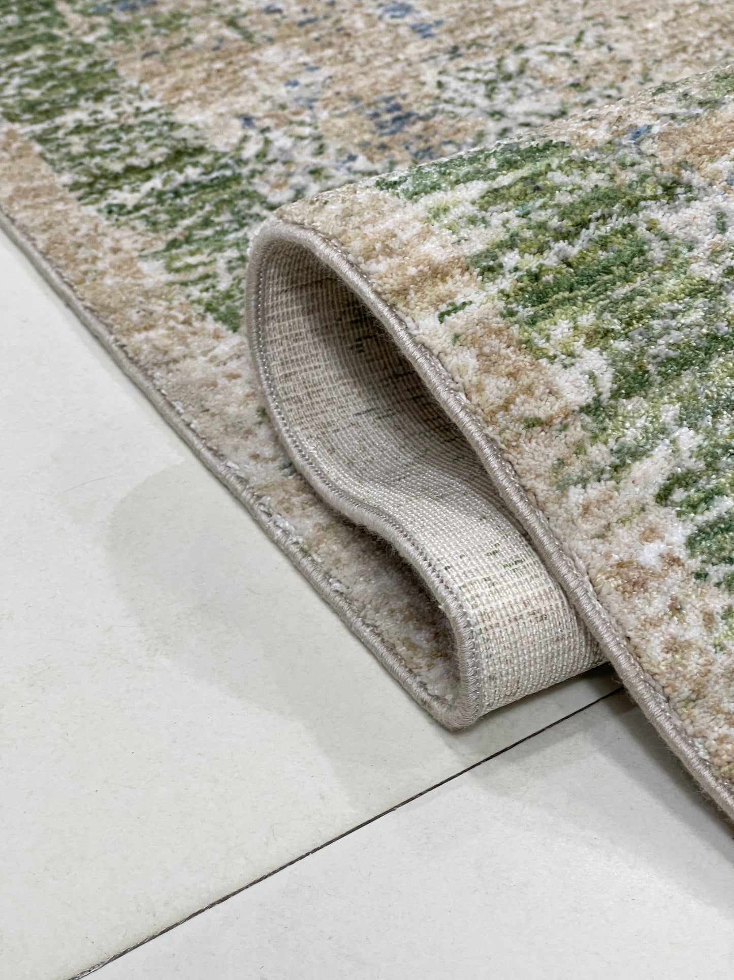 Irani viscose Rug , Woven Back
Article-315-Green
Size : 3 ft width x 5 ft length (100 cm x 150cm)