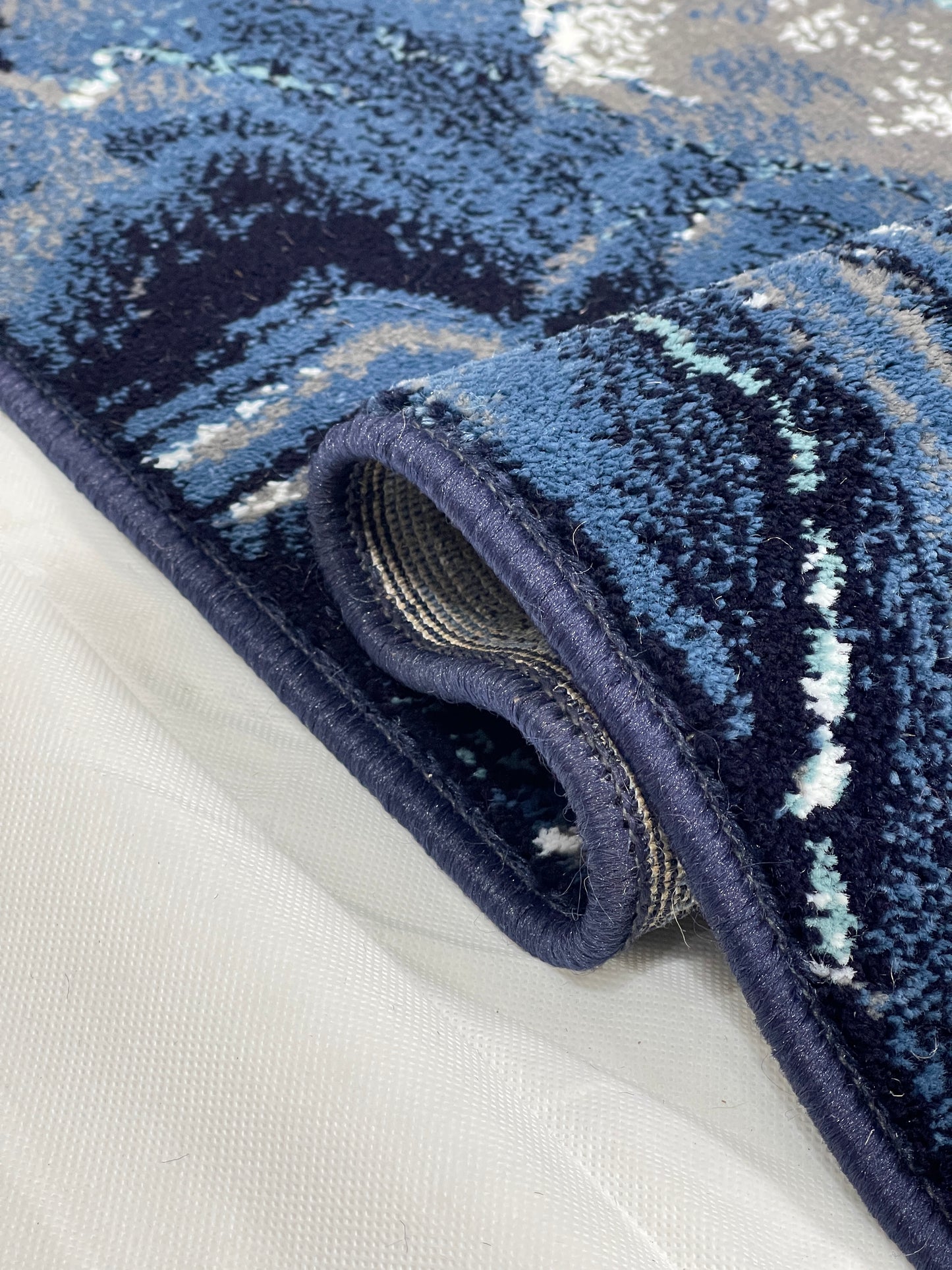 Dark Blue Modern Polypropylene Woven Rug.  Size : 2.6 ft width x 6.6 ft length  (80 cm x 200cm)