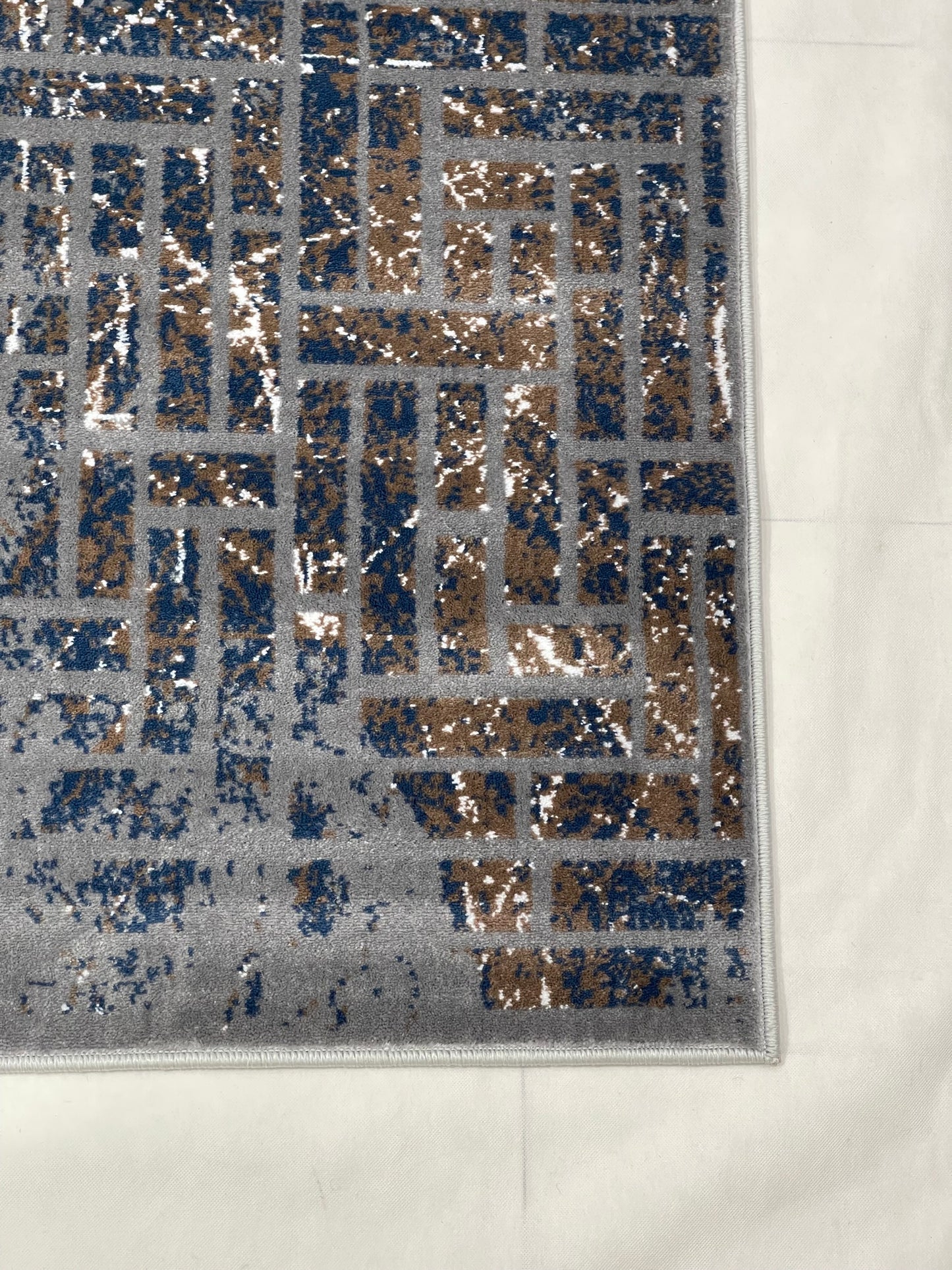 Modern polypropylene Rug,back woven(Article-6774-Grey ) Size : 5ft width  x 7.3ft length (150cm x 220cm)