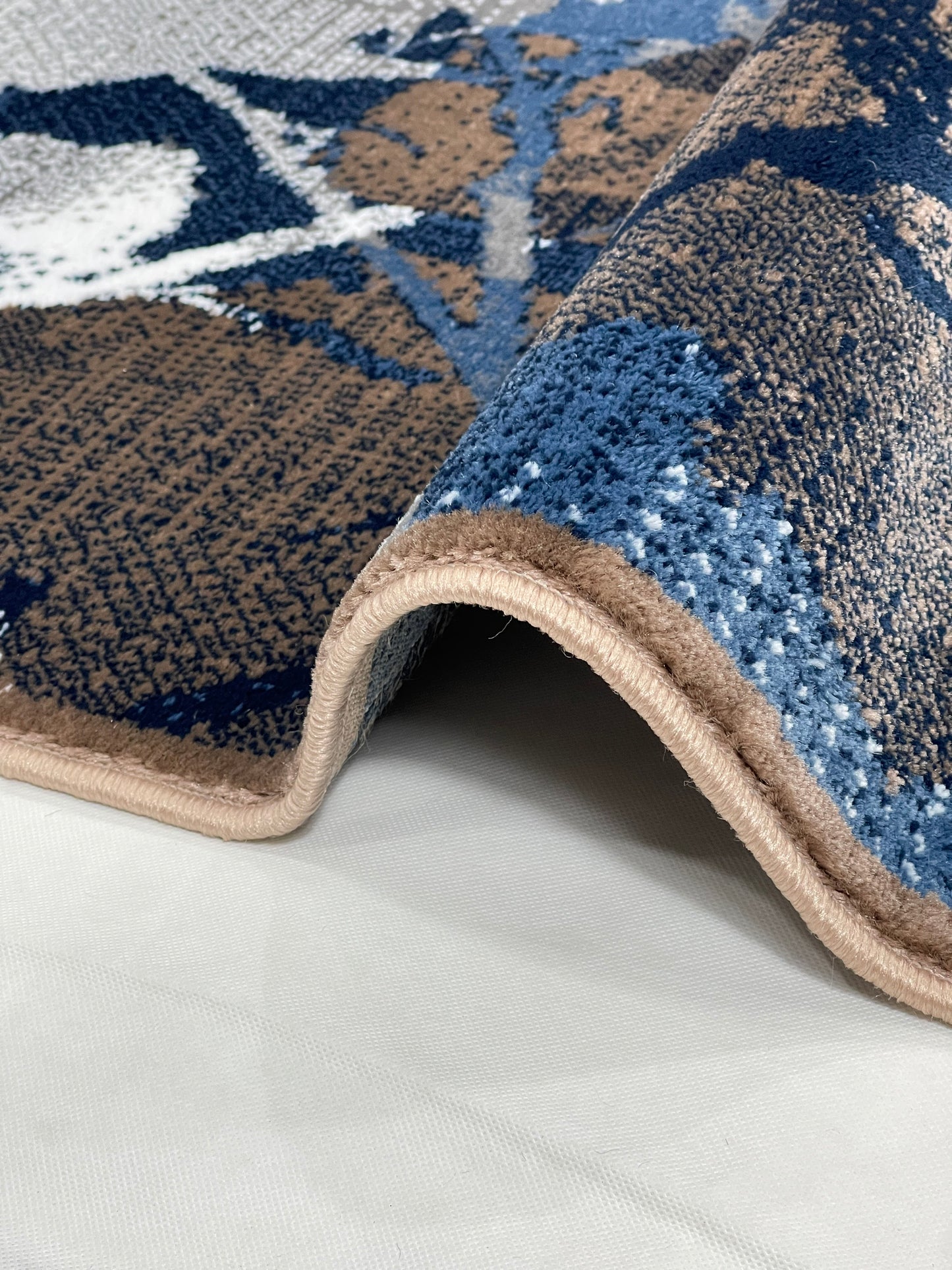 Modern polypropylene Rug,back woven(Article-1021-Mink)
Size : 5ft width  x 7.3ft length (150cm x 220cm)