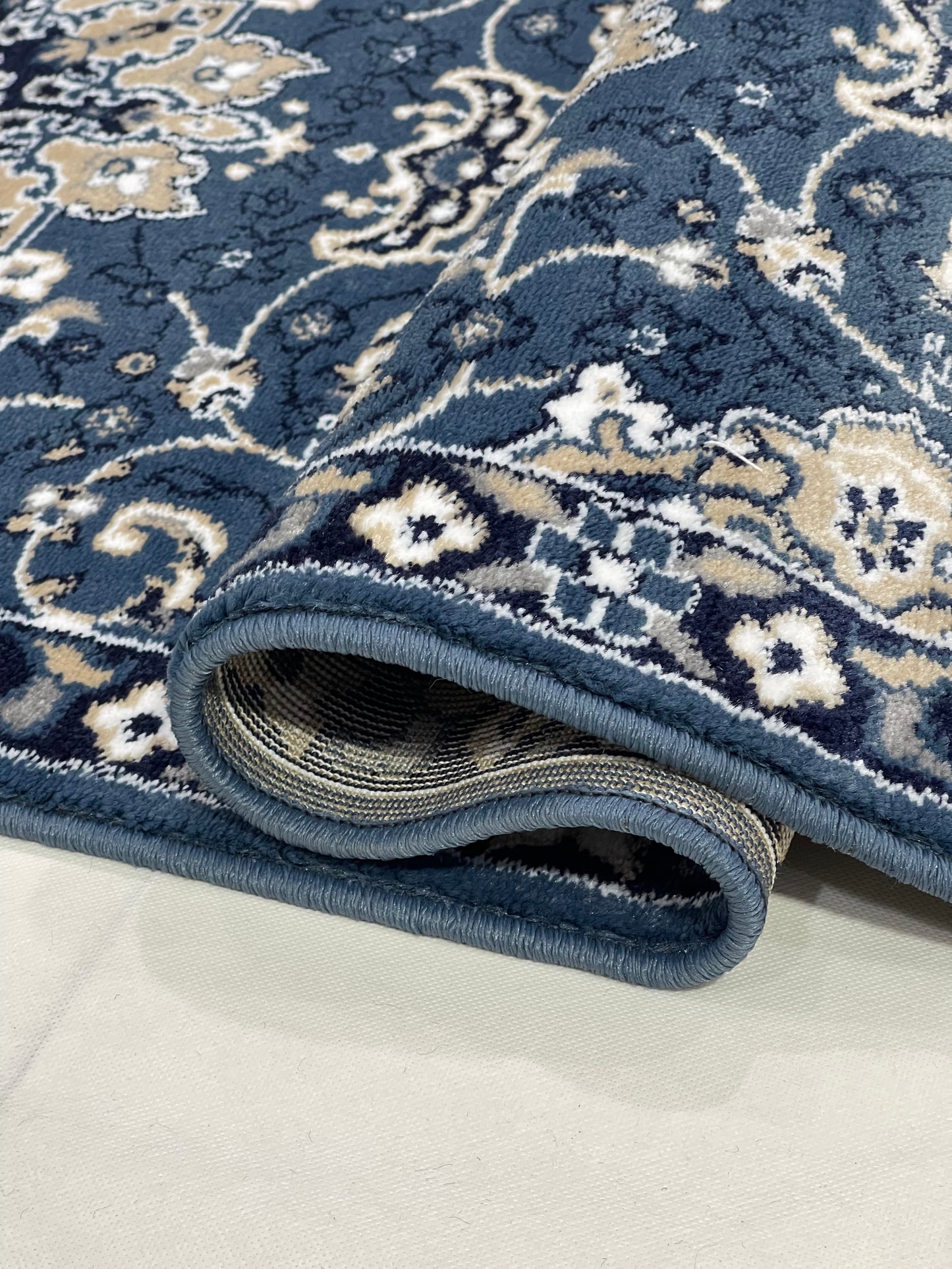 Blue Persian Polypropylene Woven Rug.  Size : 2.6 ft width x 6.6 ft length  (80 cm x 200cm)