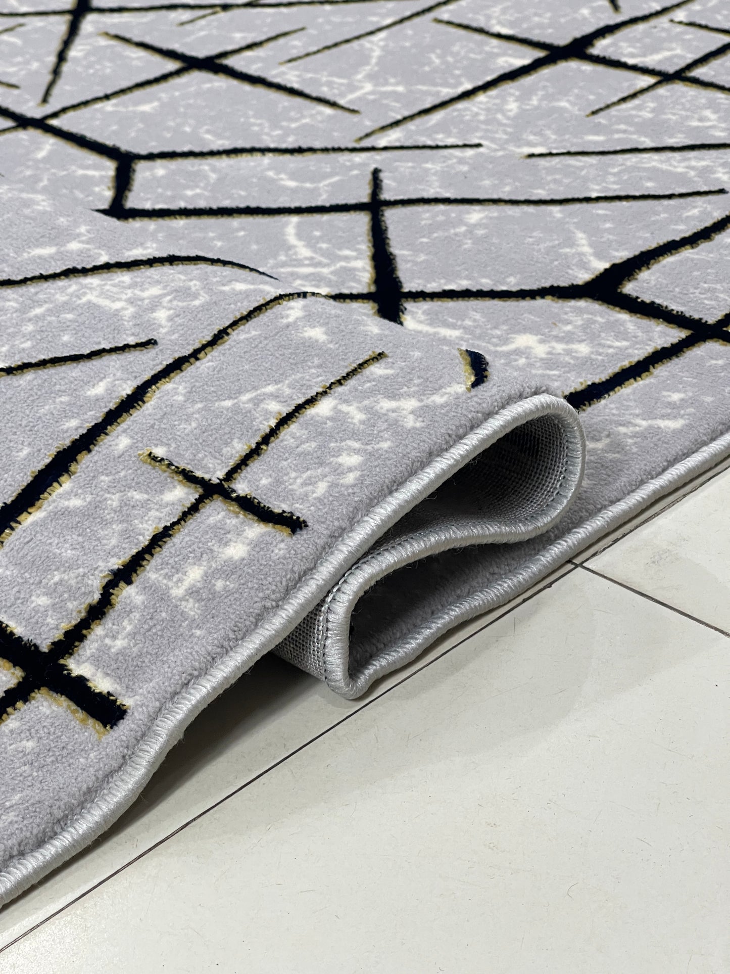 Polyester Silk.(Article-1632-Grey)
Size : 6.6 ft width x 9.6 ft length ( 200 cm x 290 cm)