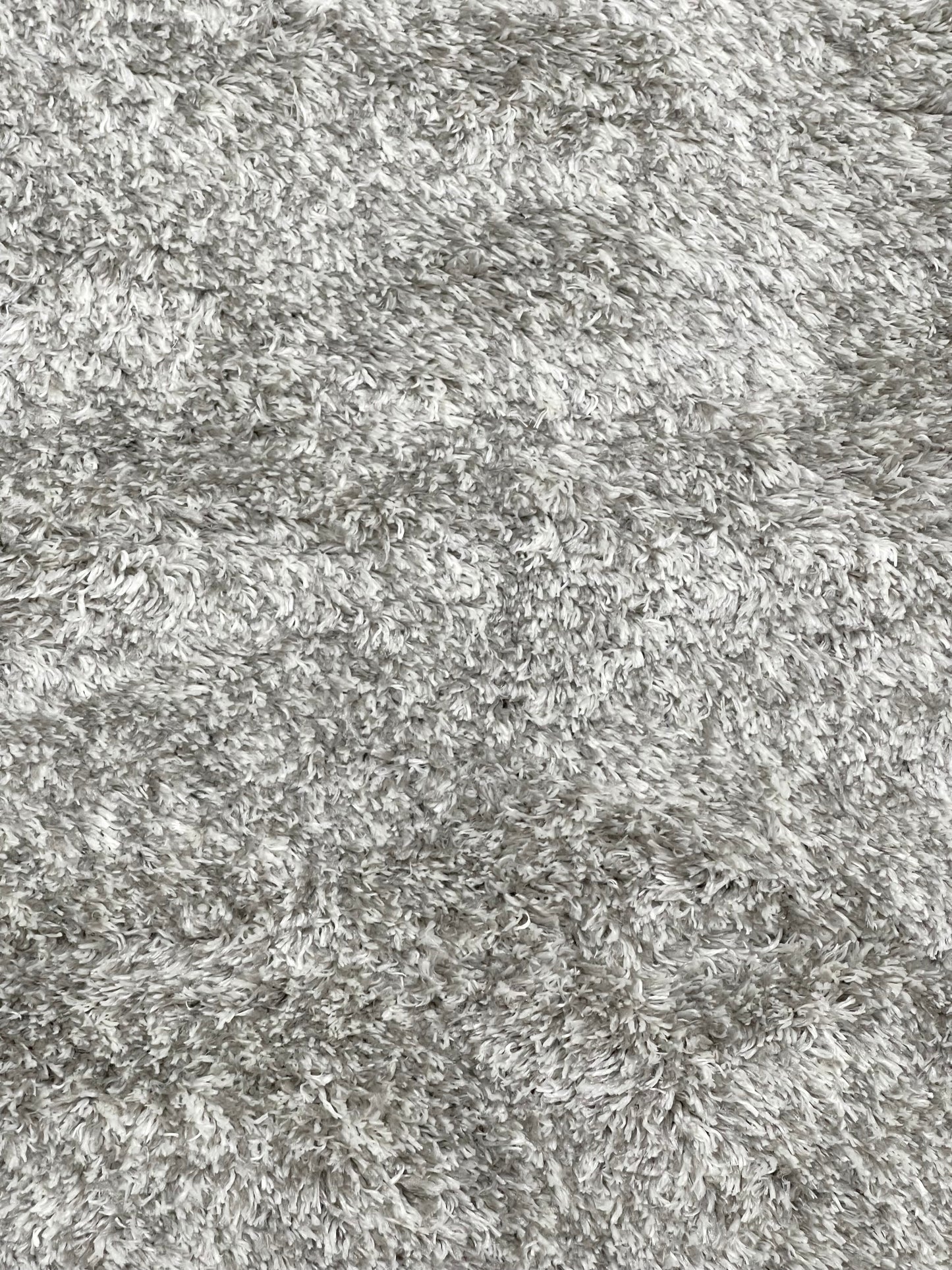 Turkish Shaggy Rug With Woven Back.  Size : 3 ft width x 4.5 ft length (100 cm x 135cm )