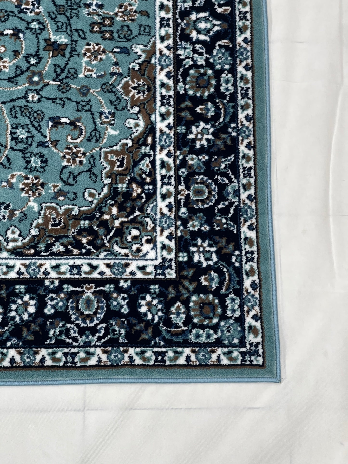 Persian Polypropylene Rug,back woven(Article-19-Feroze)
Size : 5ft width  x 7.3ft length (150cm x 220cm)