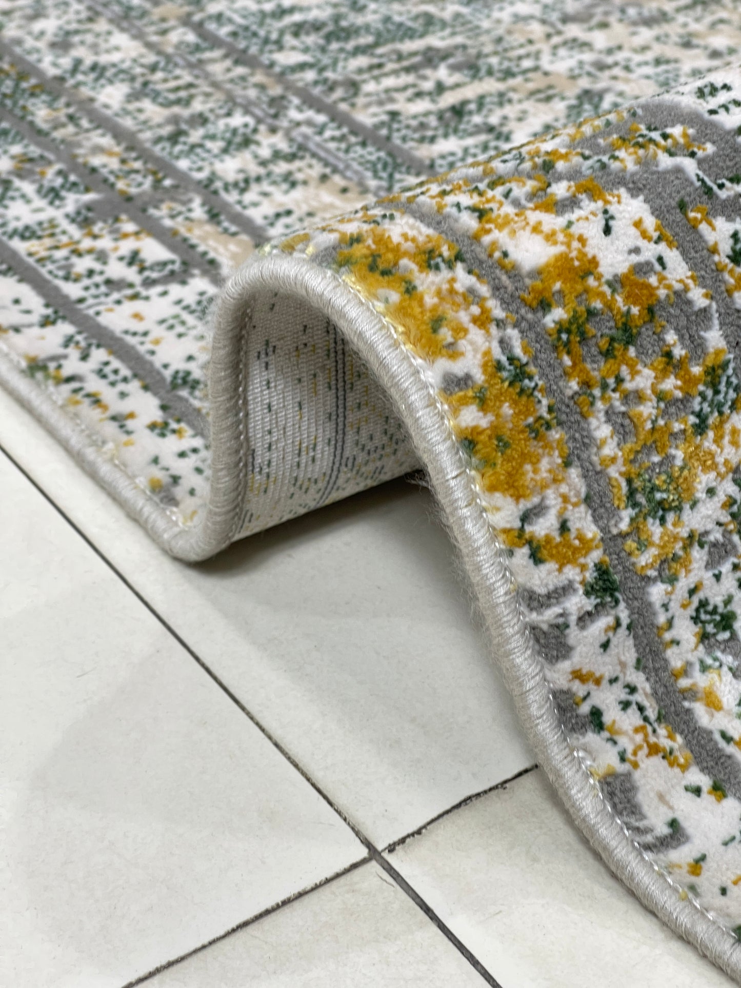 Irani viscose Rug , Woven Back
Article-322-Grey
Size : 3 ft width x 5 ft length (100 cm x 150cm) (Copy)