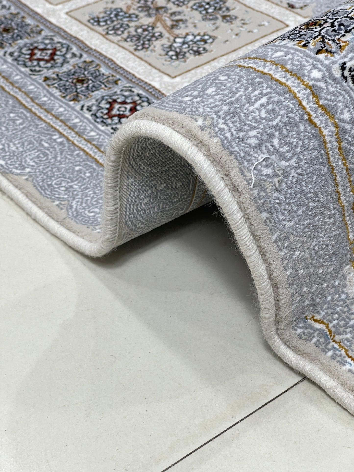 Irani  Acrylic 700 Reeds
Article -207-Off white
Size : 3 ft width x 5 ft length (100cm x 150cm)