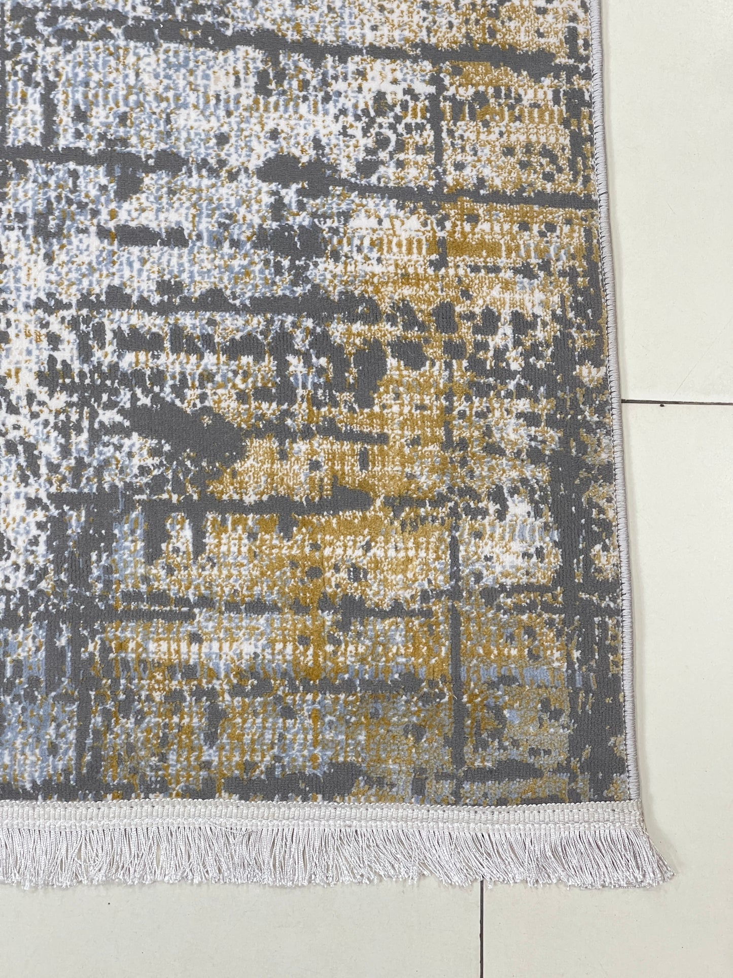 Irani viscose Rug , Woven Back
Article-321-Grey
Size : 3 ft width x 5 ft length (100 cm x 150cm) (Copy)