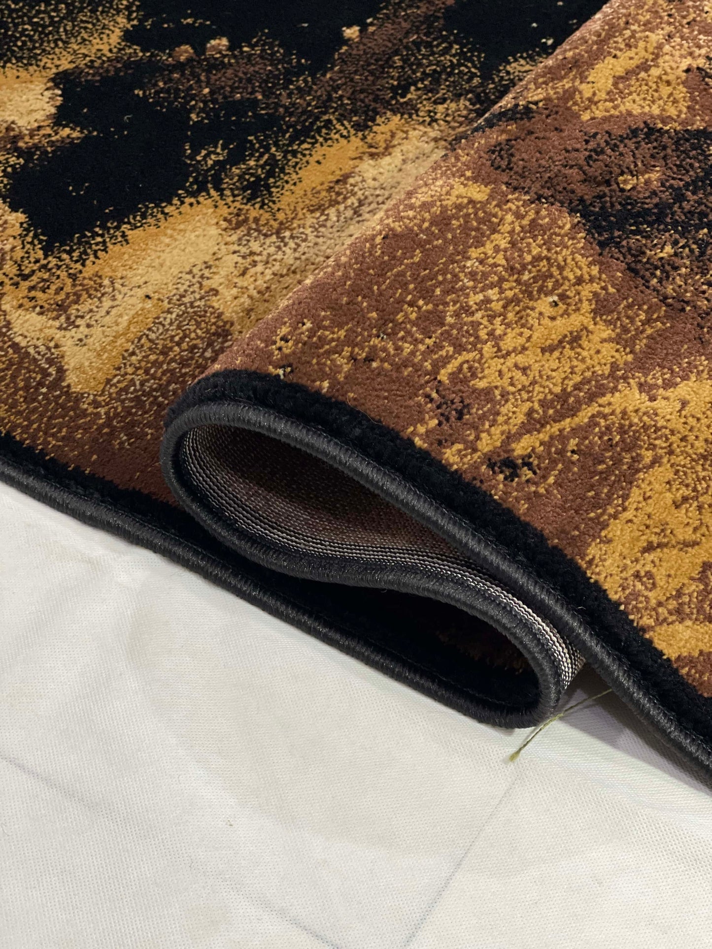 Modern Polypropylene Rug,back woven(Article-1153- Black)
Size : 6.6 ft width x 9.6 ft length (200cm x 290cm)