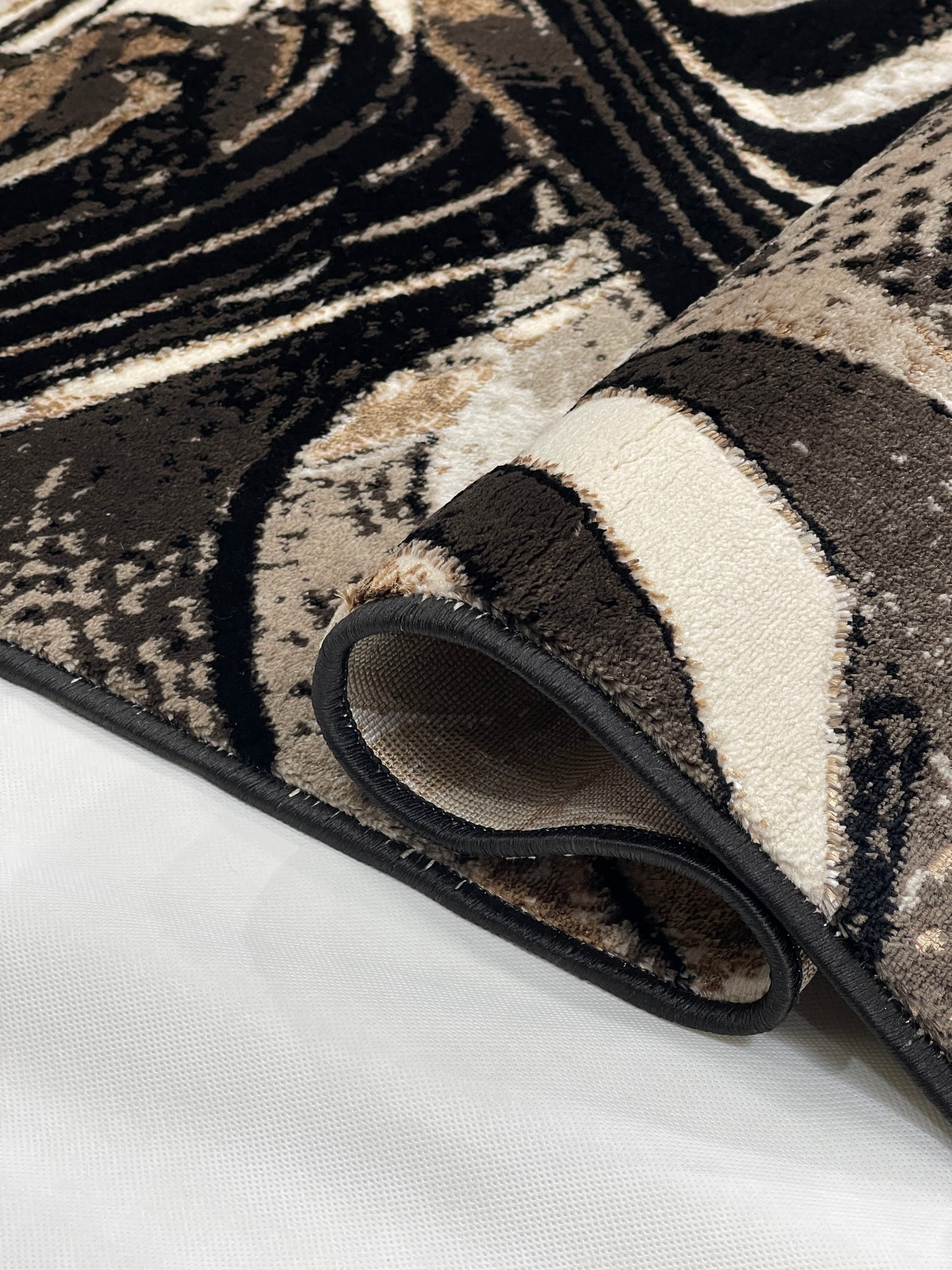 Turkish Top Quality Silk.(Article-1068-Black) Size: 6.6 ft width x 9.6 ft length (200cm x 290cm)