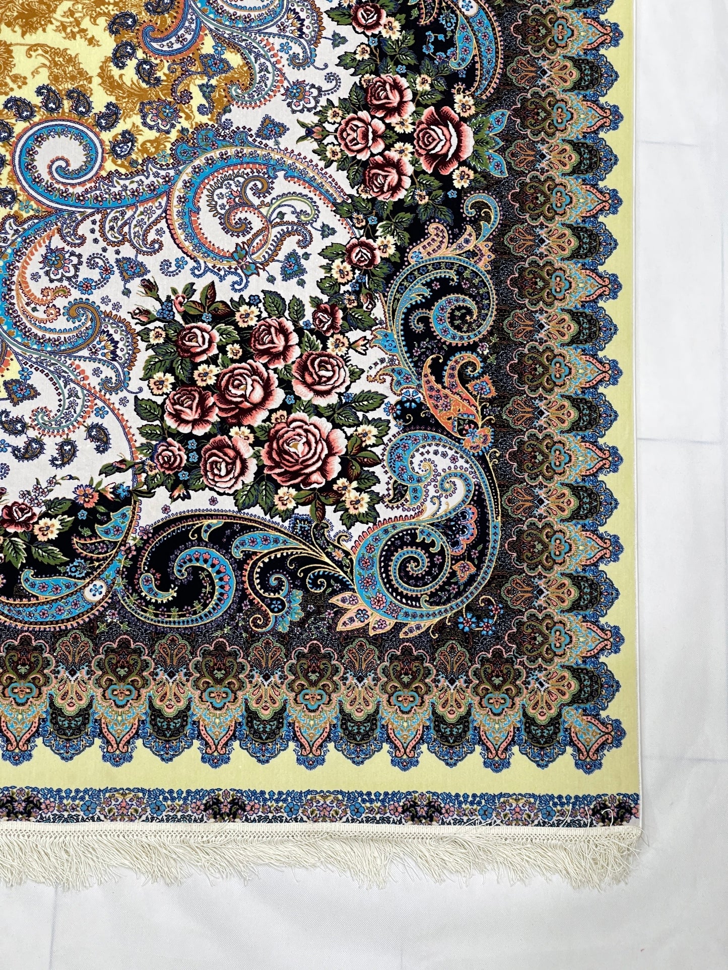Irani Top Quality 
Mixture of 12 colours
1500 Reeds Acrylic Rug With Jute Back (03)
Size : 6.6 Ft Width x 9.6 Ft Length