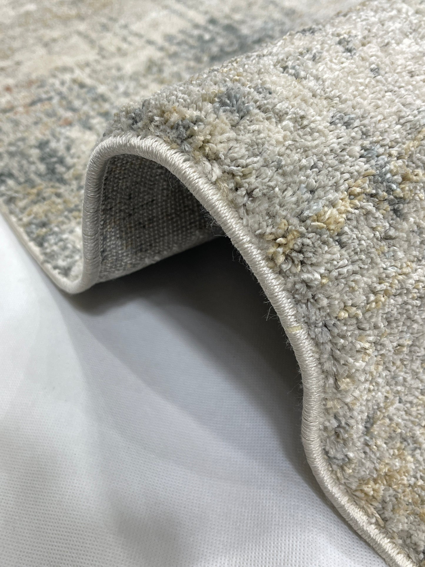 New Turkish Silk (Surya A)  Size: 6.6 ft width x 9.6 ft length (200cm x 290cm) Article -607- Off White