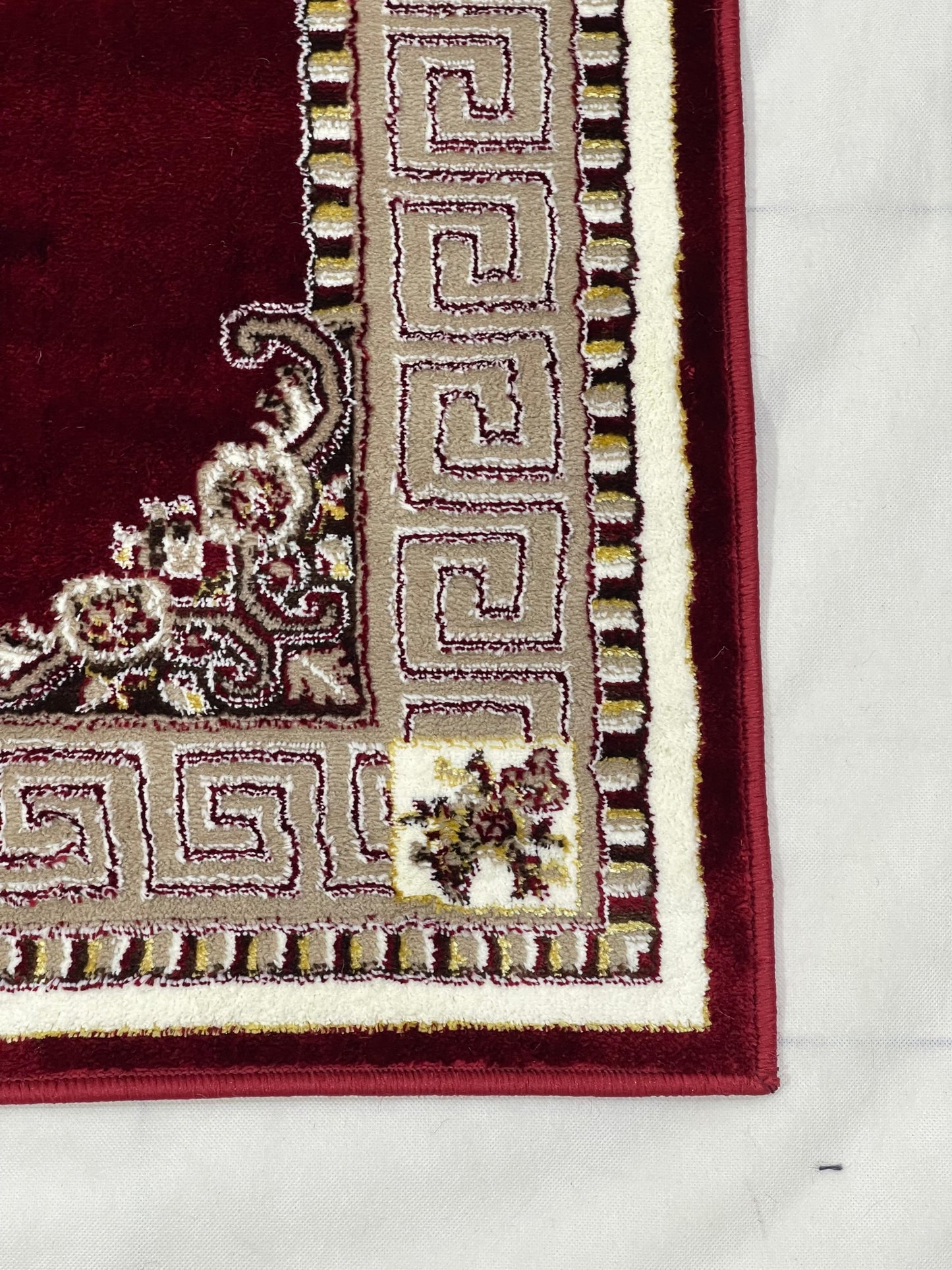 Polyester Silk Woven Rug.(Article-1575-Red) Size : 4 ft width x 5.6 ft length