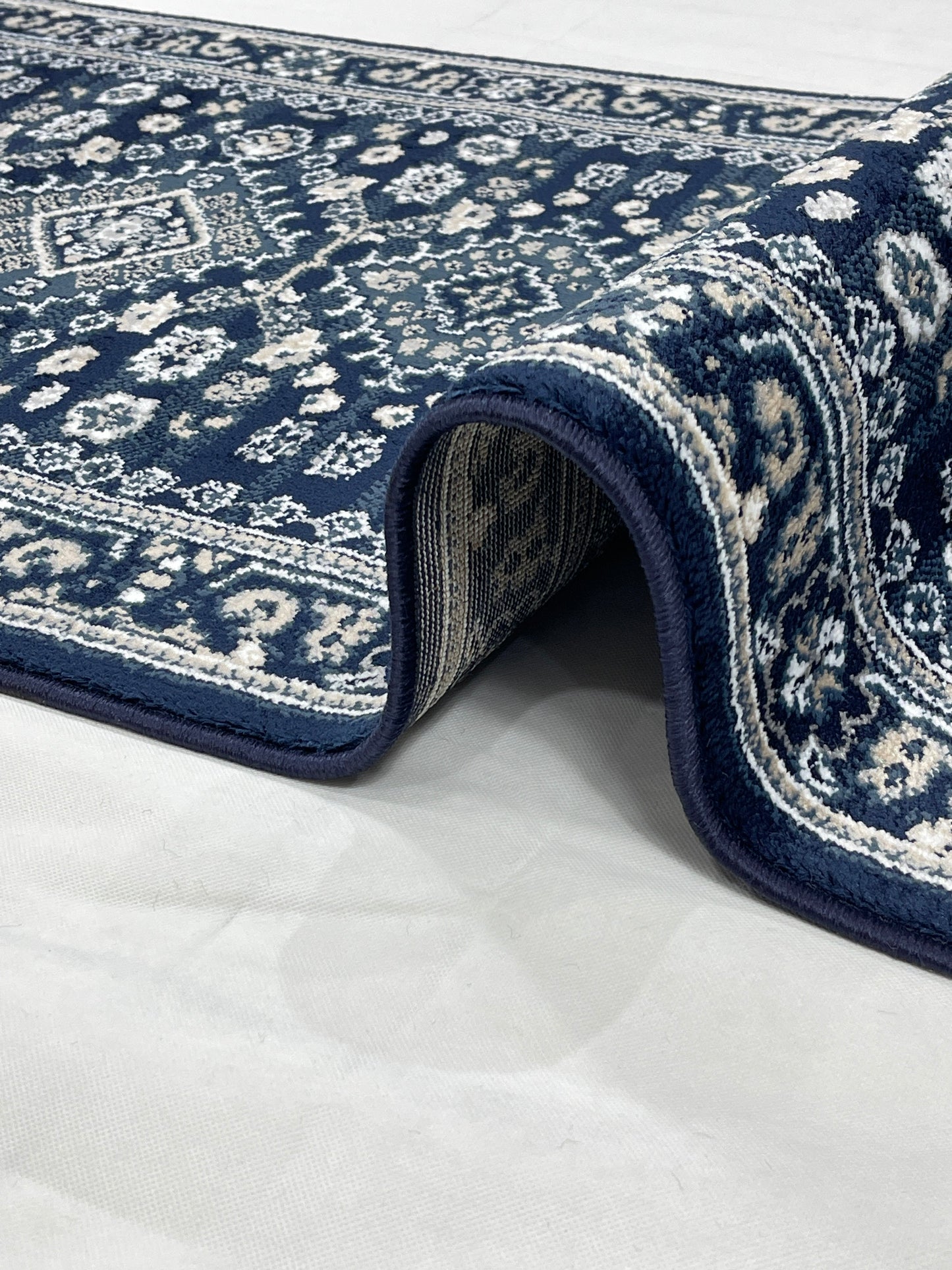 Blue Persian Polypropylene Woven Rug.
 Size : 2.6 ft width x 6.6 ft length
 (80 cm x 200cm)